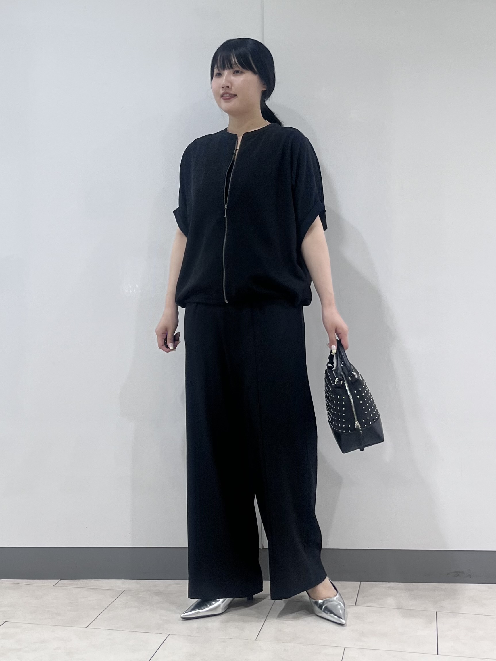 hasuさんの「INDIVI｜【秋羽織り/着る日傘】ドルマンフォルムブルゾン」を使ったコーディネート