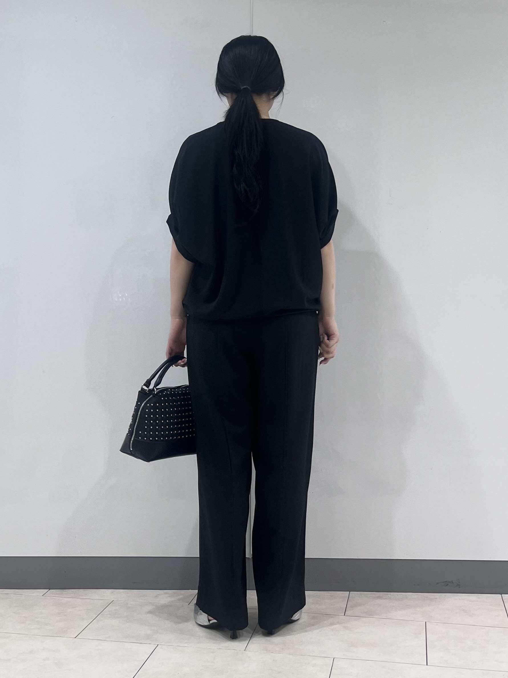 hasuさんの「INDIVI｜【秋羽織り/着る日傘】ドルマンフォルムブルゾン」を使ったコーディネート