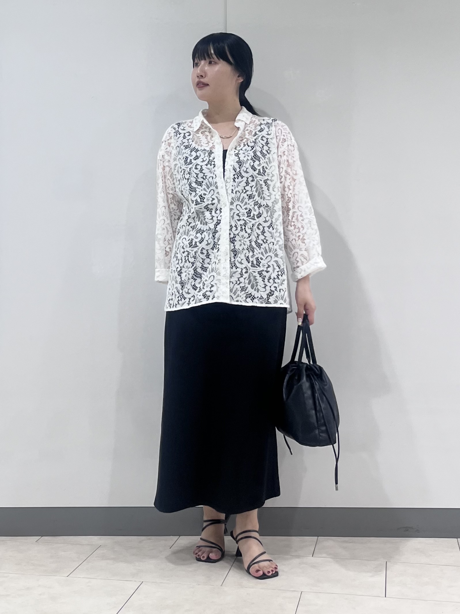 hasuさんの「INDIVI｜【洗える／トレンド】大人レースシャツ」を使ったコーディネート