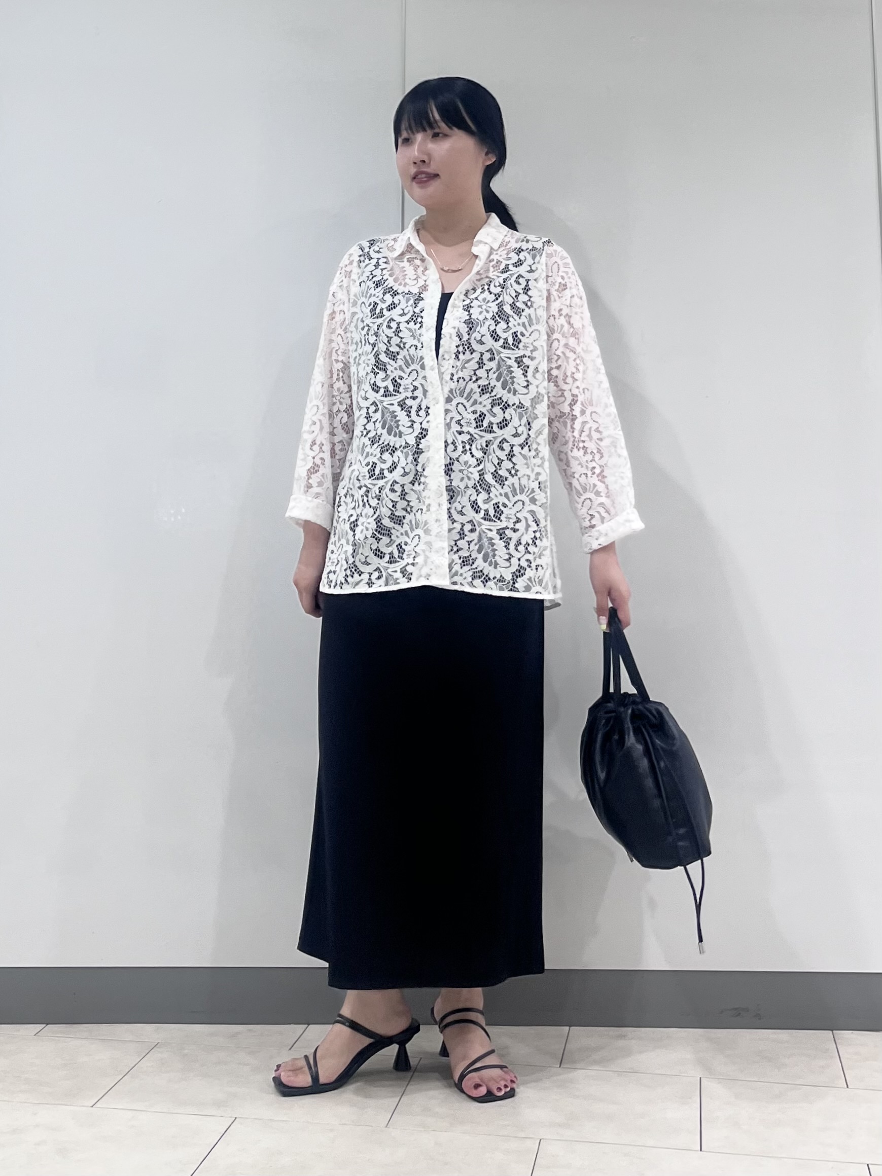 hasuさんの「INDIVI｜【洗える／トレンド】大人レースシャツ」を使ったコーディネート