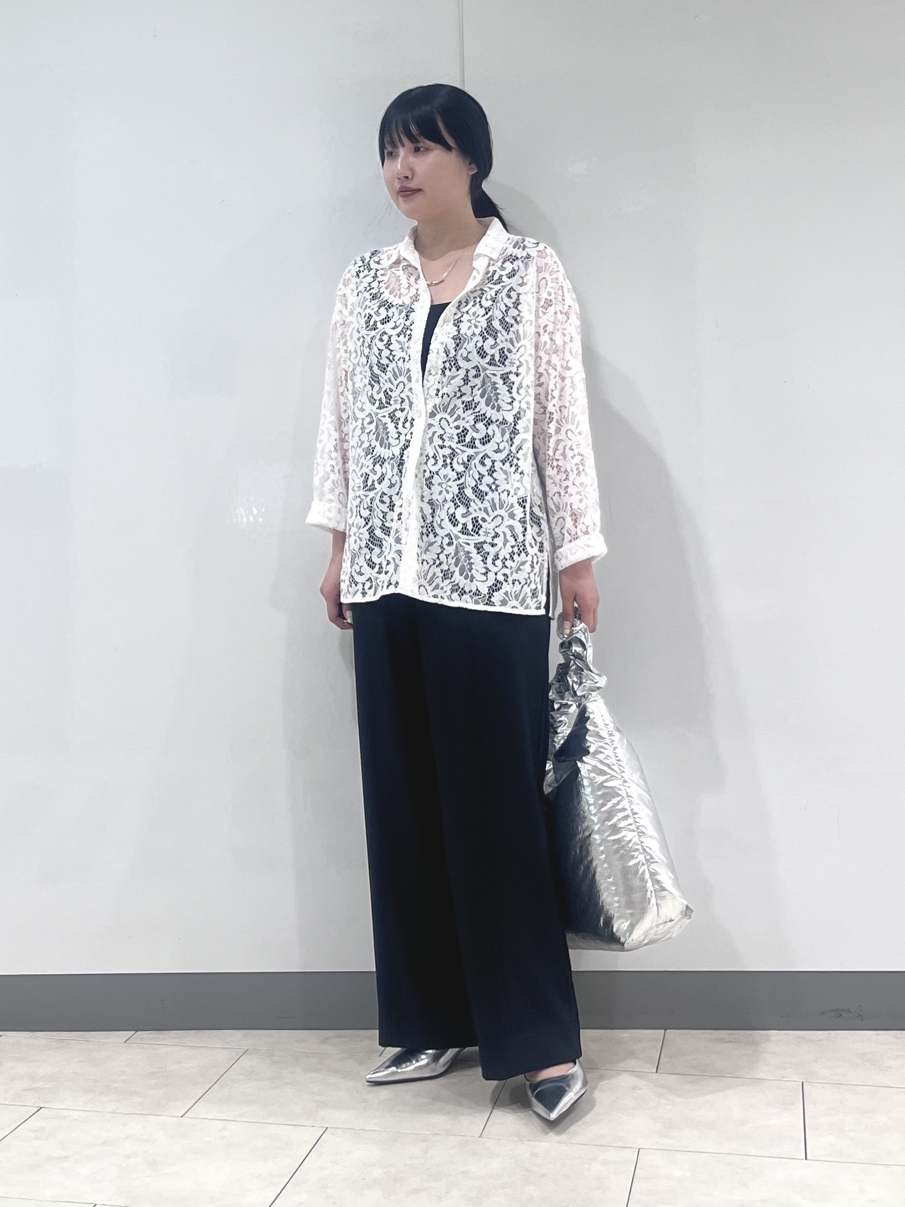 hasuさんの「INDIVI｜【洗える／トレンド】大人レースシャツ」を使ったコーディネート