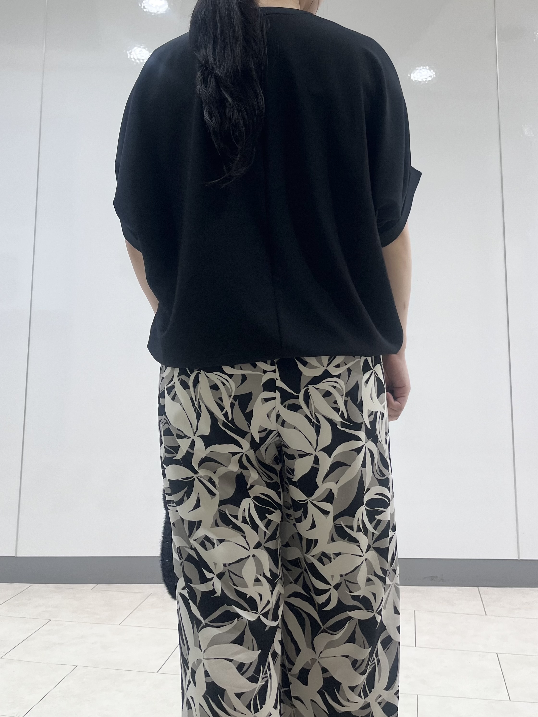 hasuさんの「INDIVI｜【秋羽織り/着る日傘】ドルマンフォルムブルゾン」を使ったコーディネート