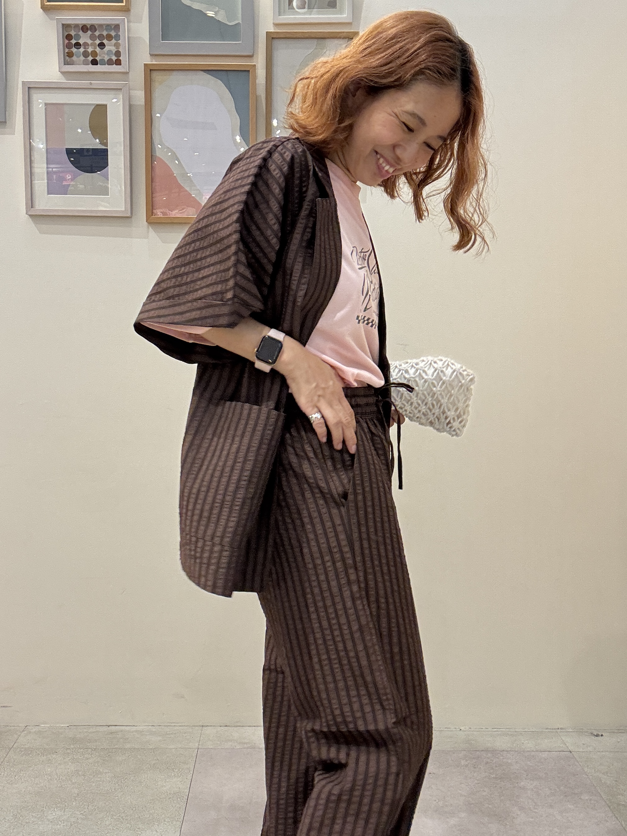 たけぴさんの「SHOO･LA･RUE｜【S-LL/吸水速乾/セットアップ可】羽織るだけで主役になる サッカーストライプシャツジャケット」を使ったコーディネート
