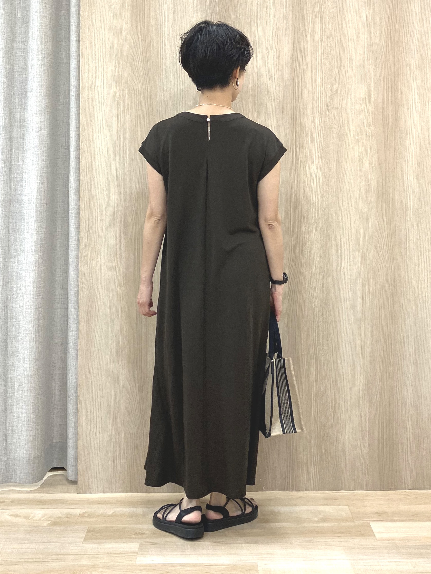Keiさんの「grove｜【低身長さんも選べる着丈】モクロディフレンチワンピース」を使ったコーディネート