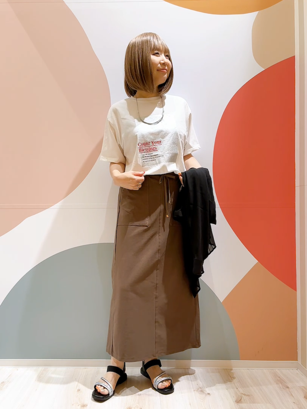 長男さんの「SHOO･LA･RUE｜【S-LL/洗濯機可】選べる4柄　デイリー使いにぴったりな 大人の頼れるTシャツ」を使ったコーディネート