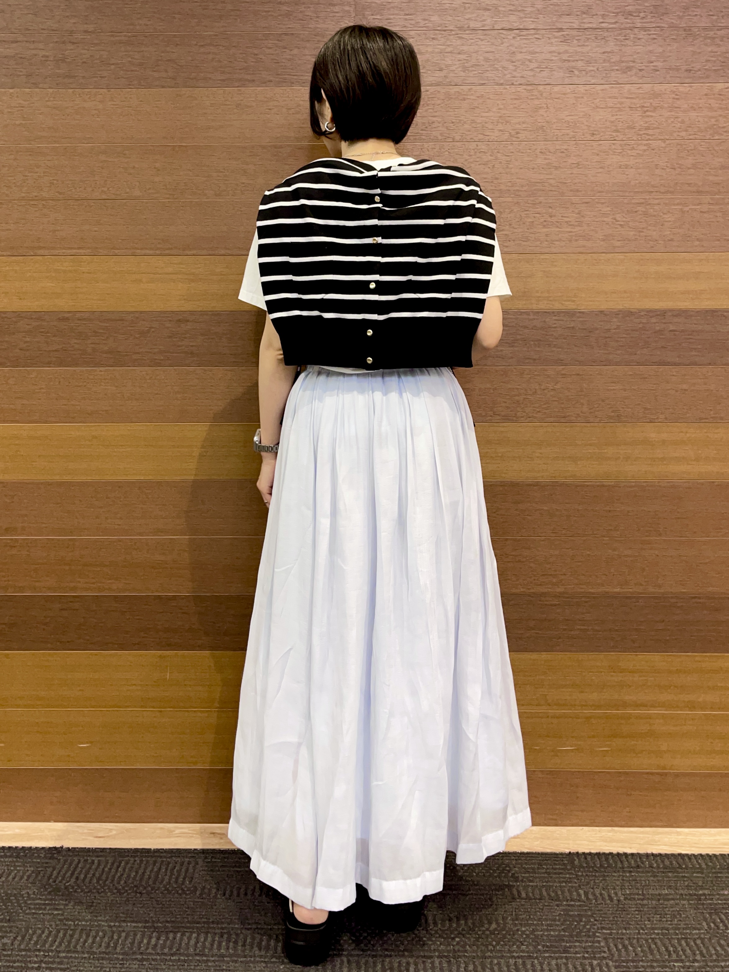 umiさんの「OPAQUE.CLIP｜アソートロゴTシャツ【洗濯機OK】」を使ったコーディネート