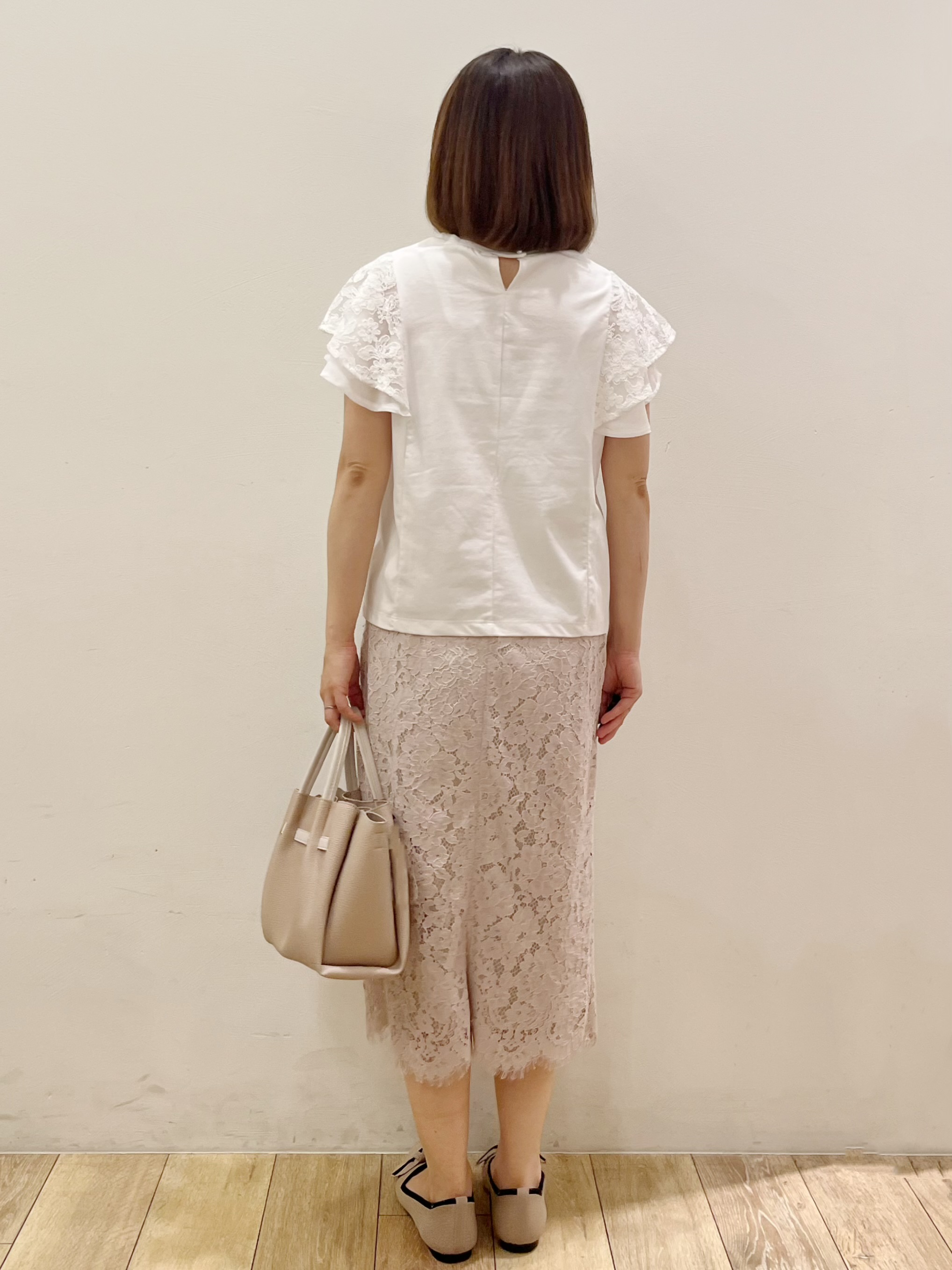 kcさんの「OPAQUE.CLIP｜【接触冷感／UV】レースフレアスリーブトップス《洗濯機OK》」を使ったコーディネート