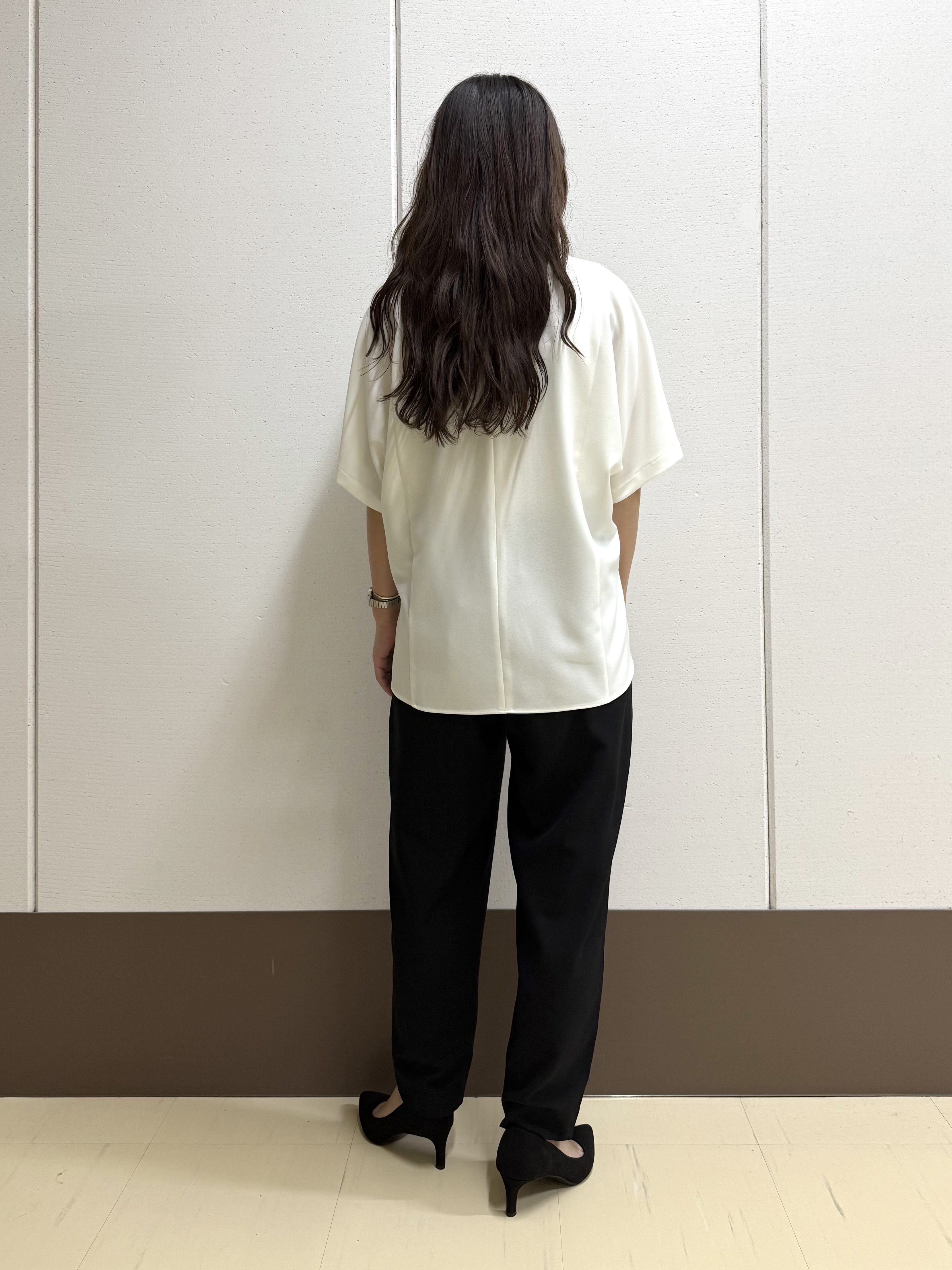 mamiさんの「INDIVI｜【体型＆二の腕カバー/着る日傘】ドルマントップス」を使ったコーディネート