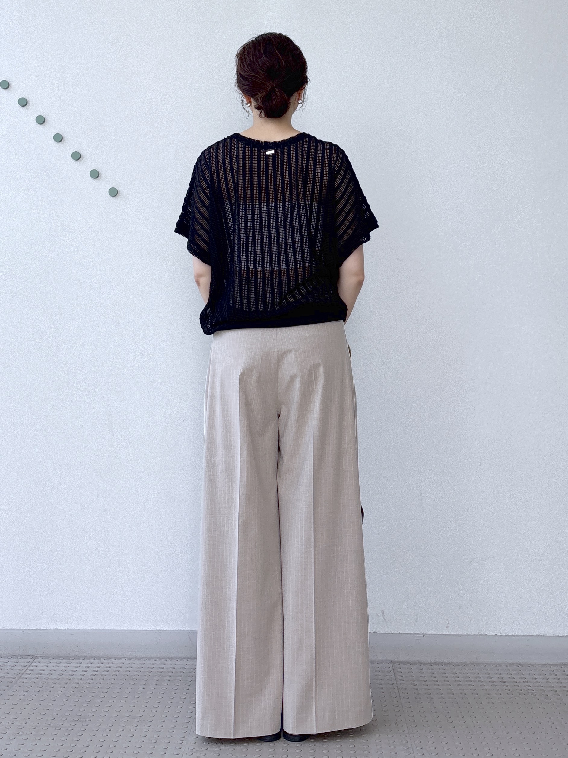 saitoさんの「DRESSTERIOR｜【体型カバー/日除け】ドルマンスリーブ シアーメッシュプルオーバー」を使ったコーディネート