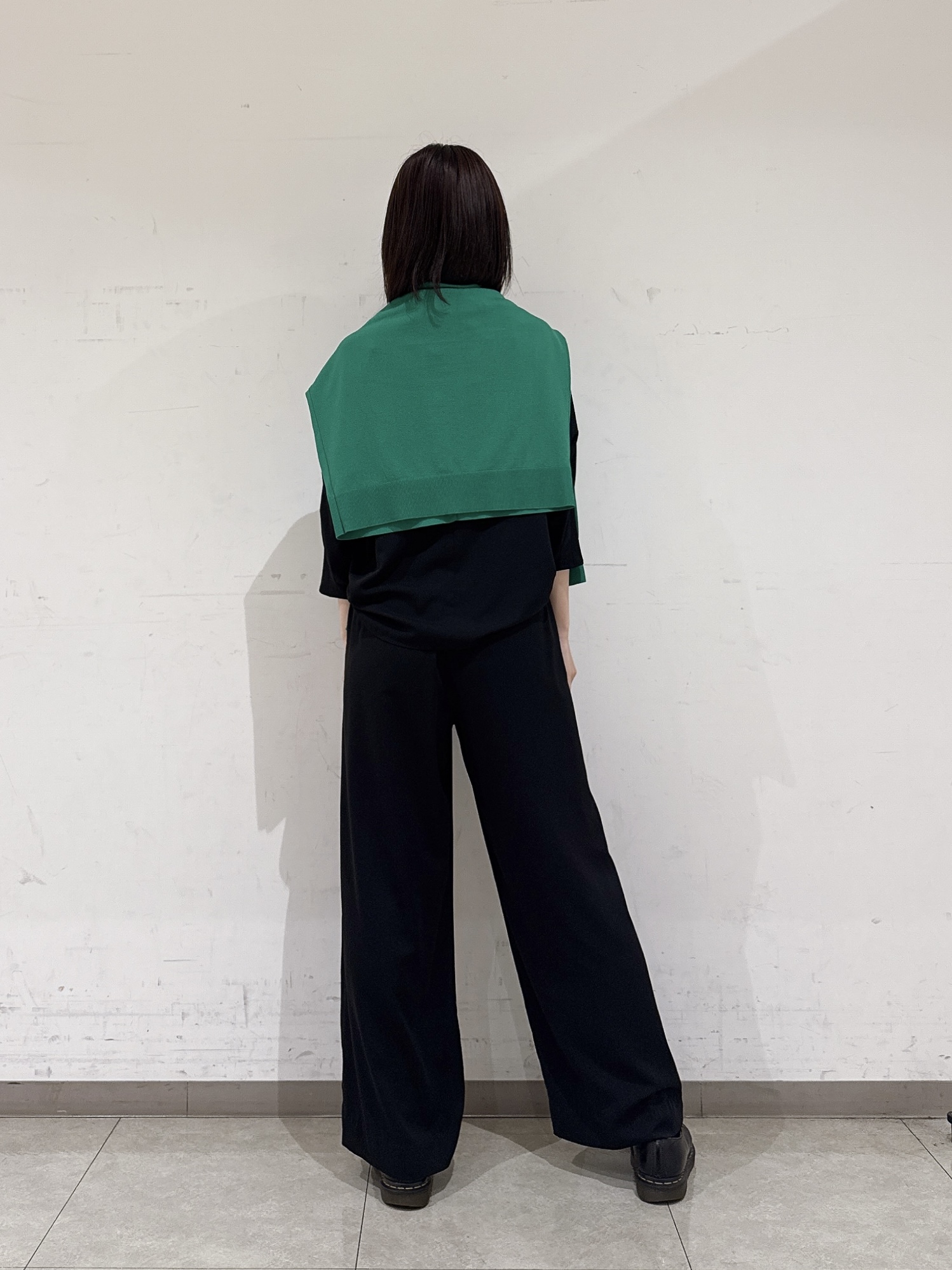 rinaさんの「INDIVI｜【接触冷感／透湿／着る日傘】イージーワイドパンツ」を使ったコーディネート