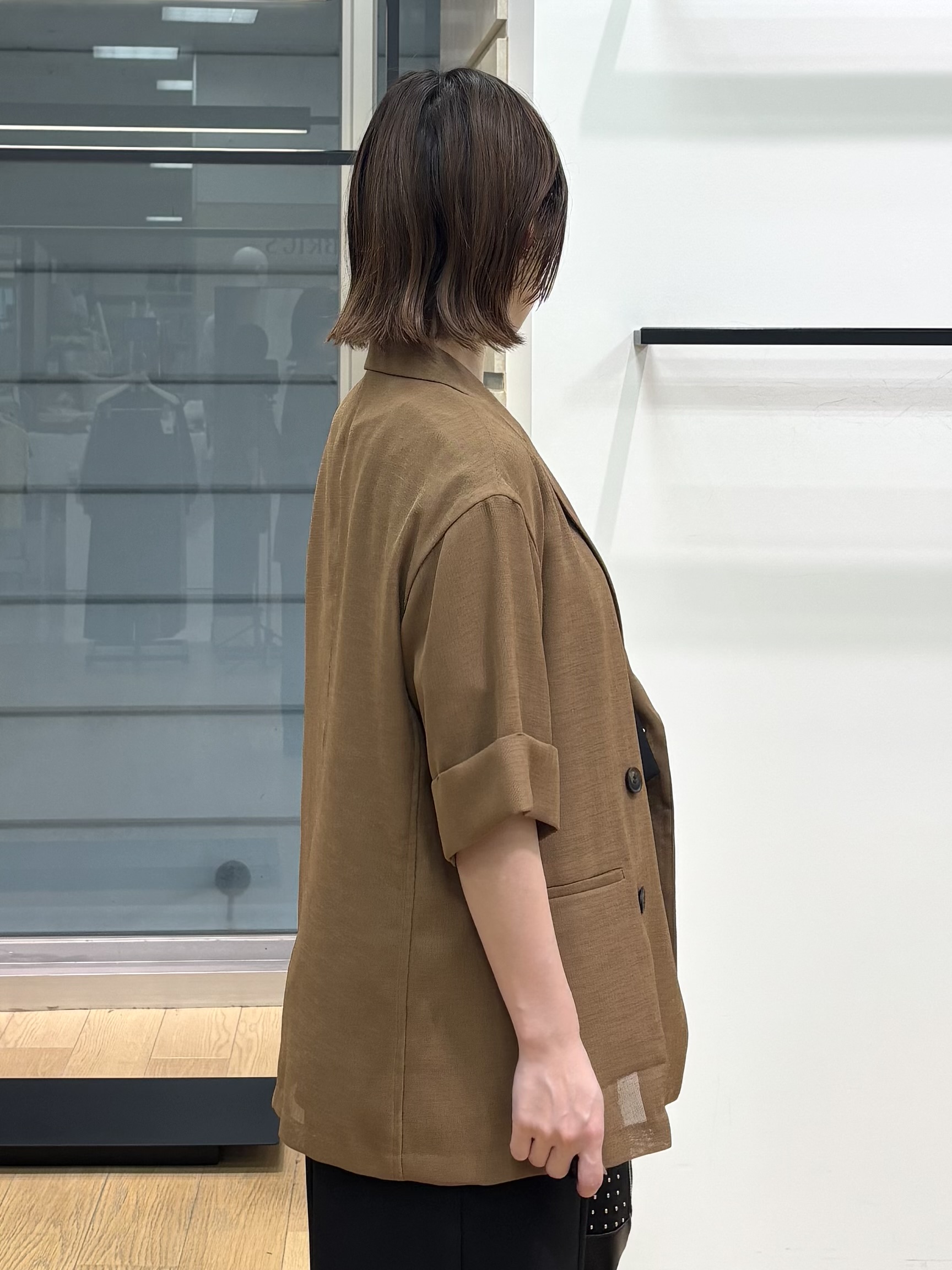 asamiさんの「INDIVI｜【体型＆二の腕カバー/着る日傘】ドルマントップス」を使ったコーディネート