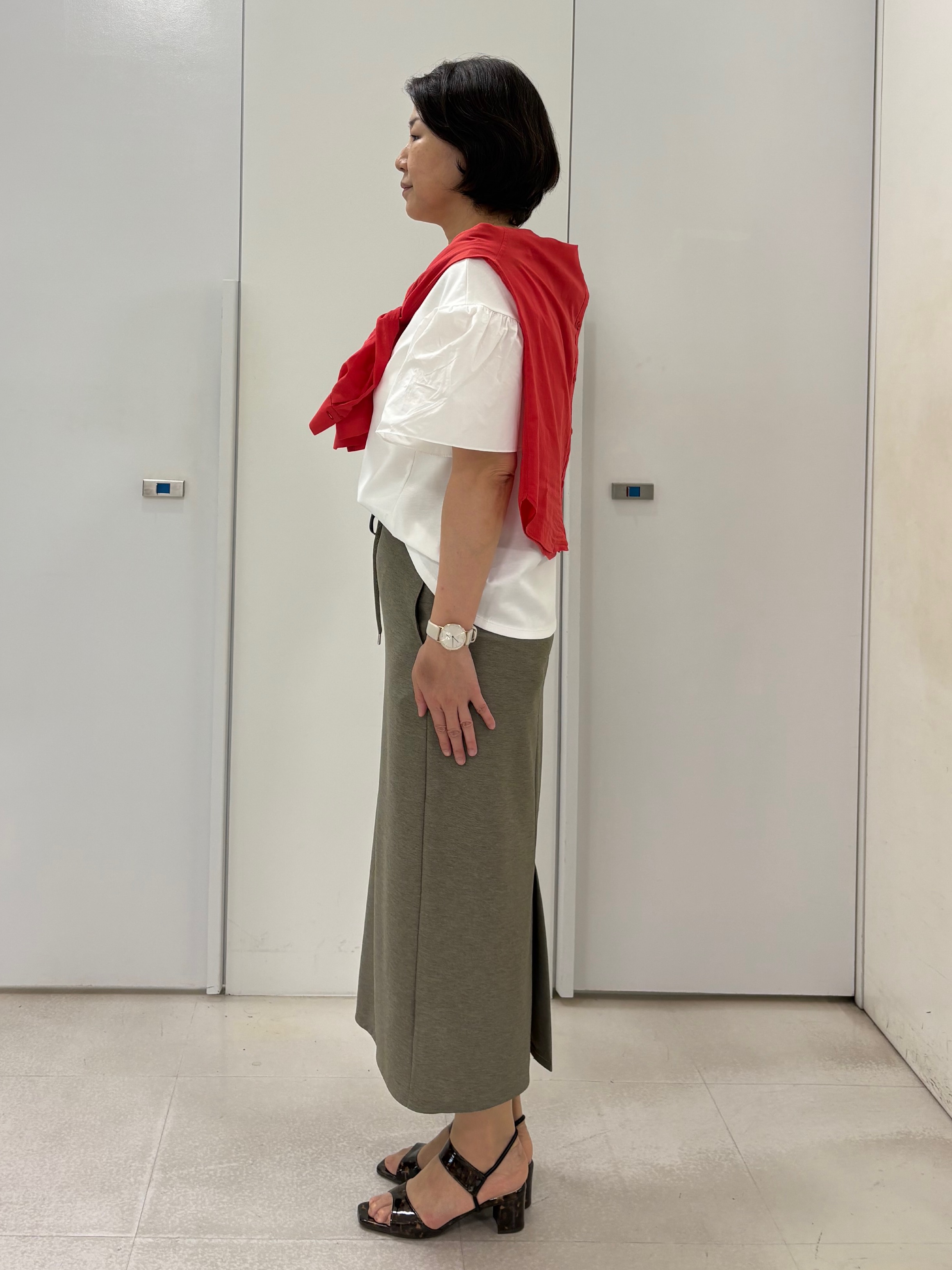 hIさんの「COUP DE CHANCE｜【手洗い可／日本製】フレアスリーブプルオーバー」を使ったコーディネート