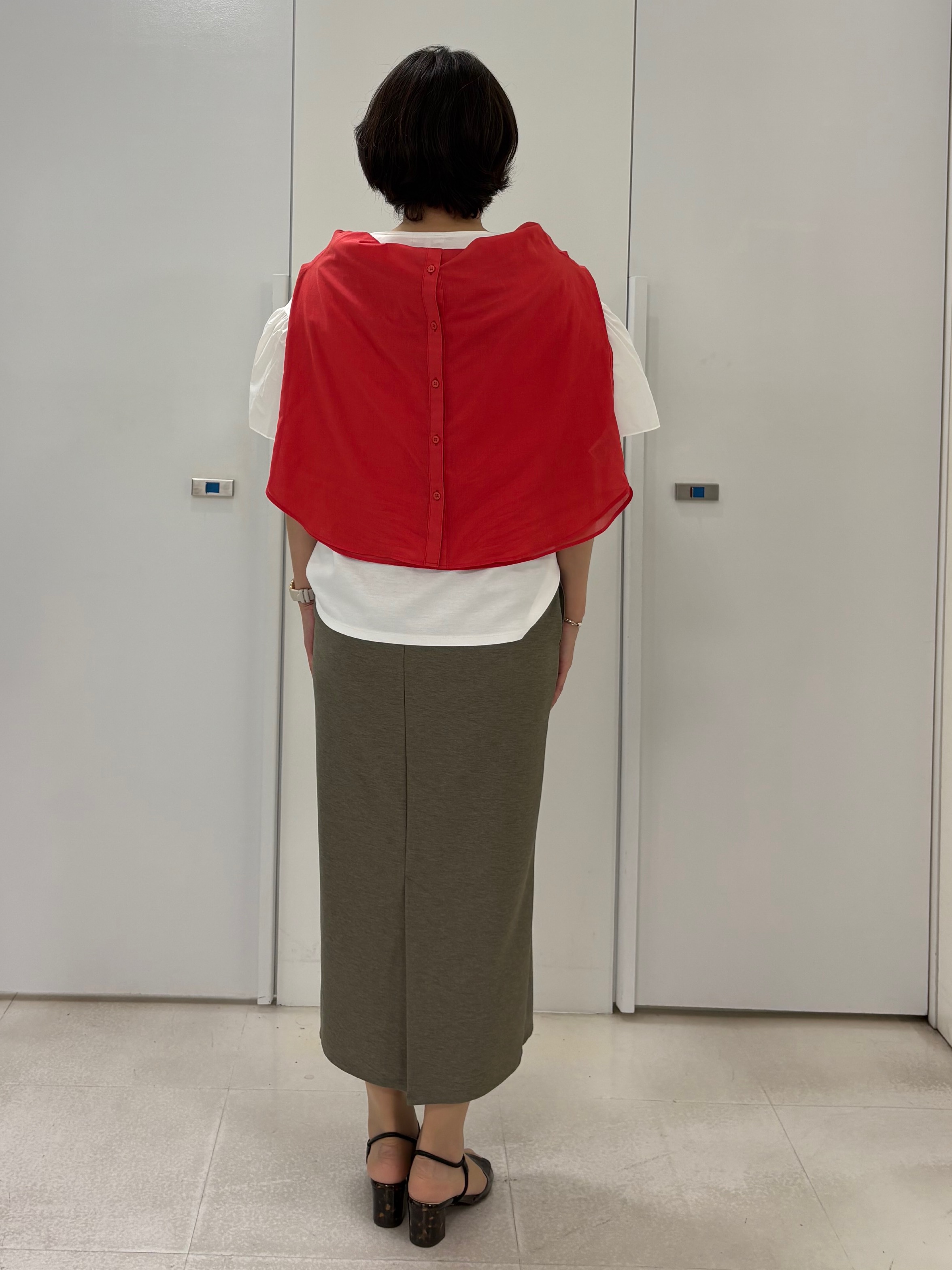 hIさんの「COUP DE CHANCE｜【手洗い可／日本製】フレアスリーブプルオーバー」を使ったコーディネート