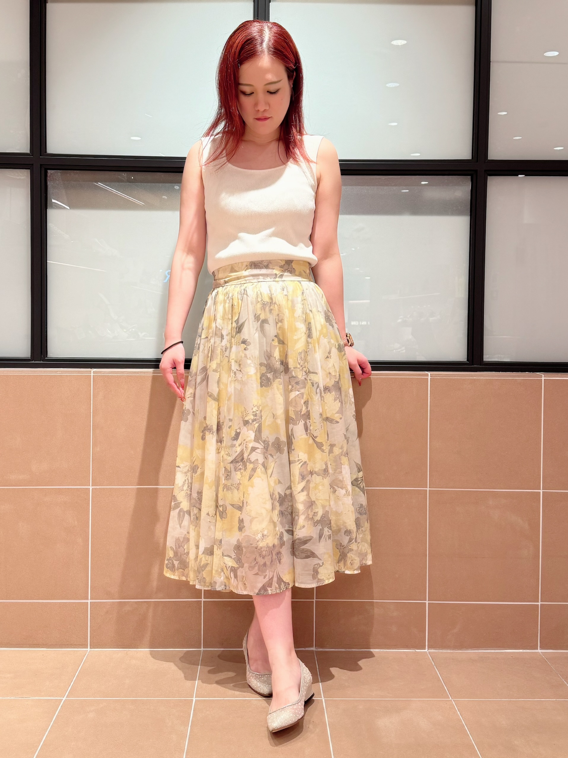 すみれさんの「ESPERANZA｜シャイニーポインテッドパンプス」を使ったコーディネート