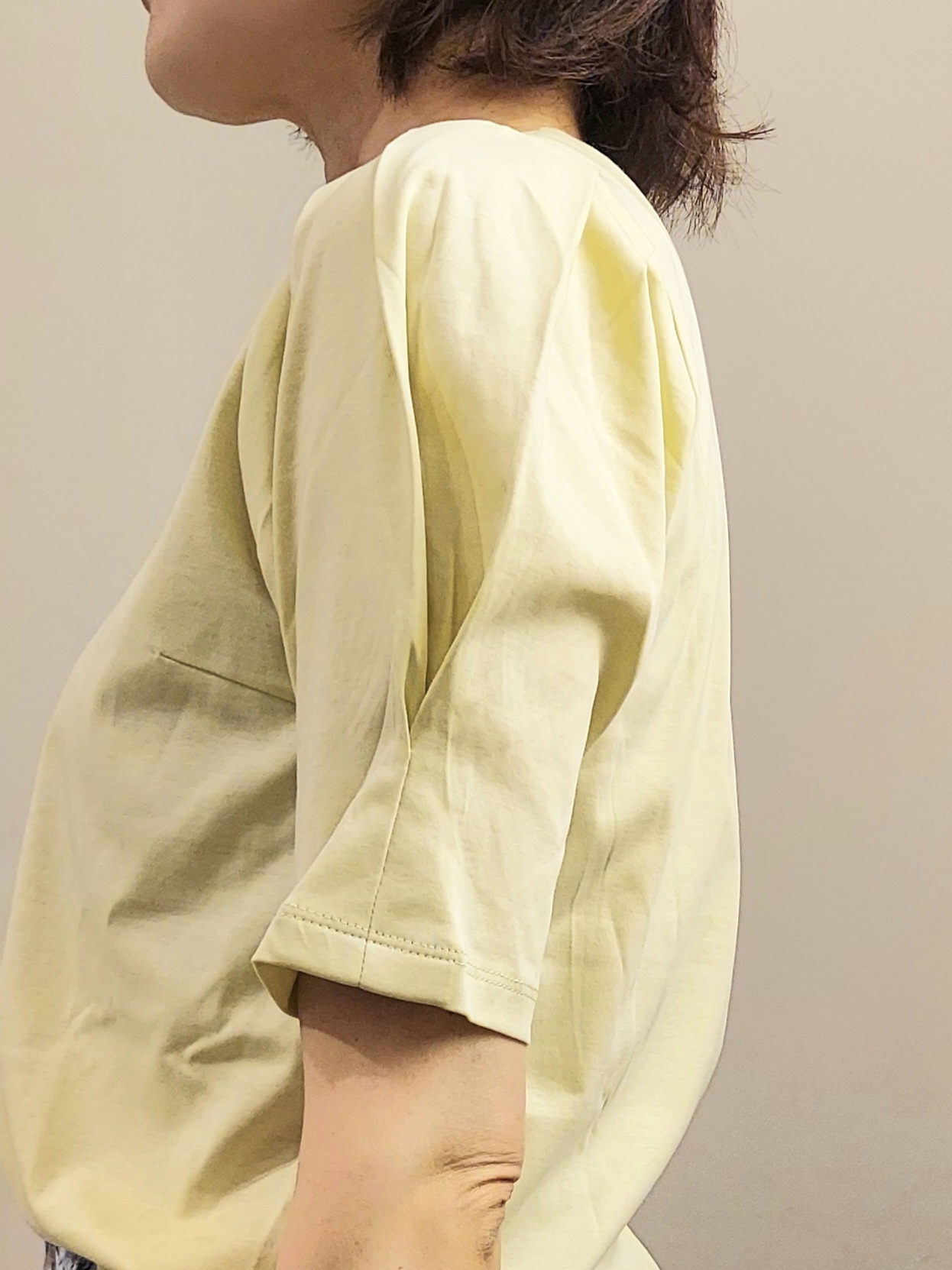 MAKIさんの「index｜【接触冷感／UVケア】パール調ネックタックスリーブトップス《洗濯機OK／6col》」を使ったコーディネート