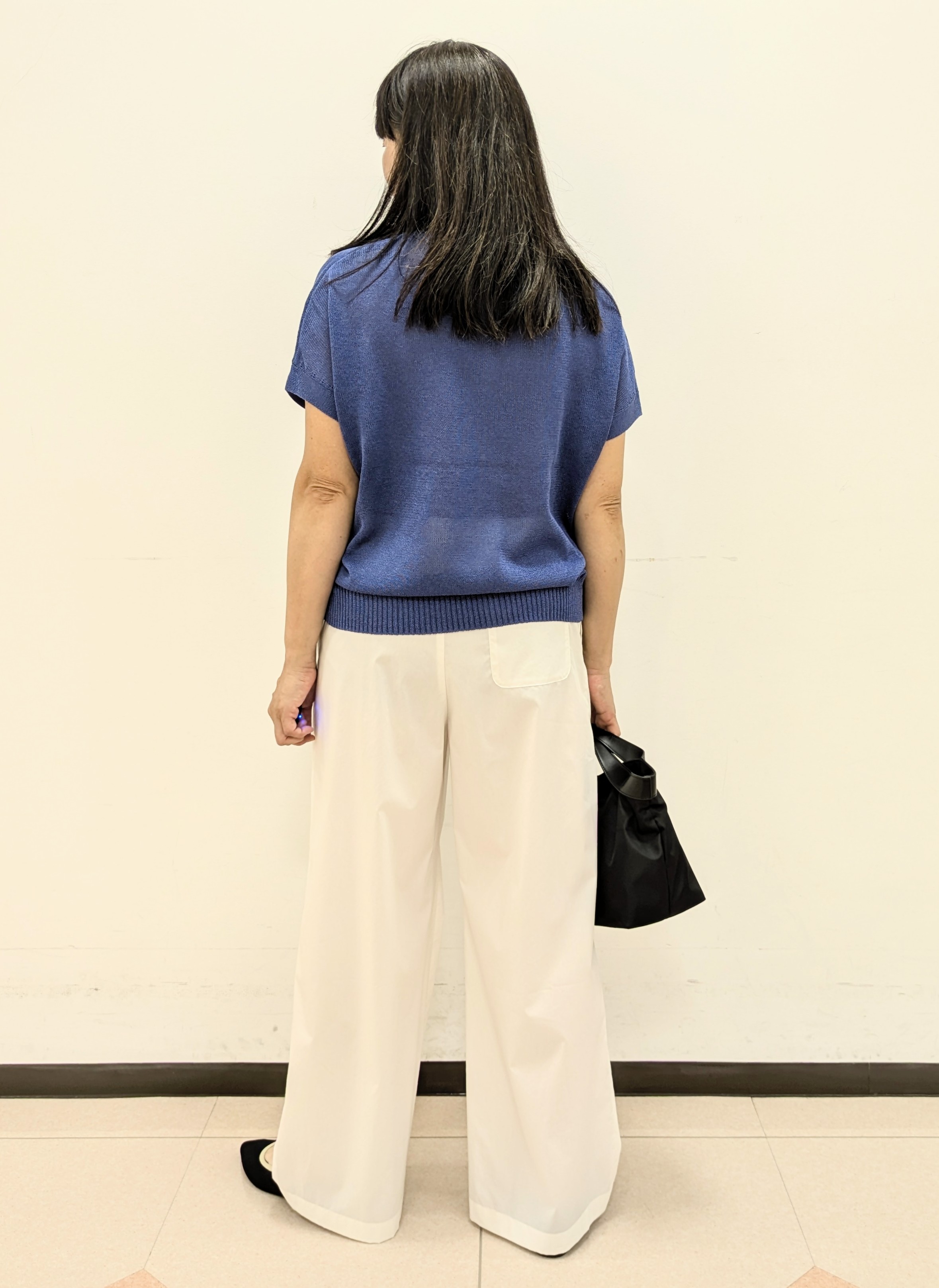 ともさんの「UNTITLED｜【洗える/清涼感】ドライタッチスリーブレスカーディガン」を使ったコーディネート