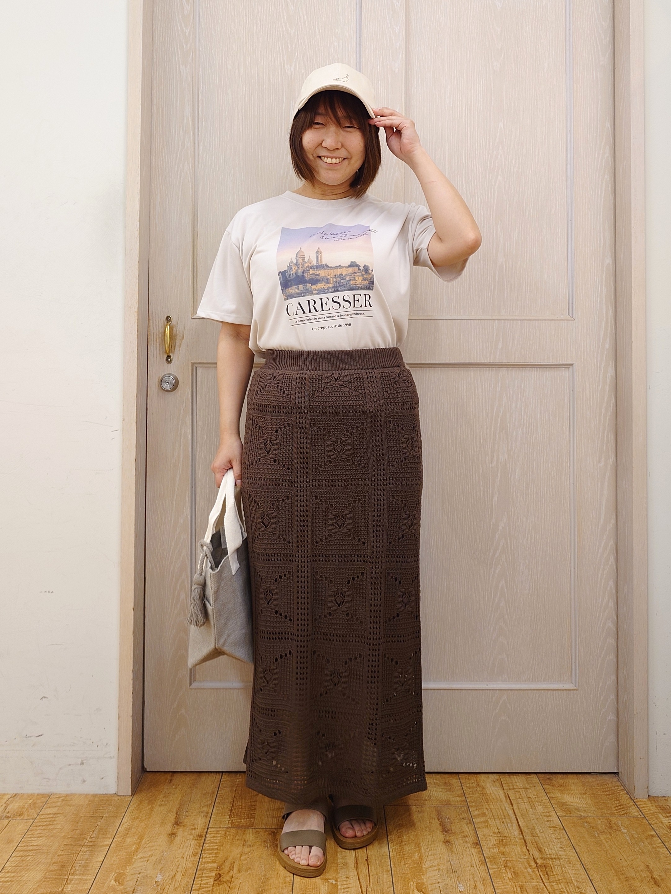 とろろさんの「SHOO･LA･RUE｜【UV/S-LL/洗濯機可】真夏に着たい裾レースが女性らしさをプラスする プリントアソートTシャツ」を使ったコーディネート