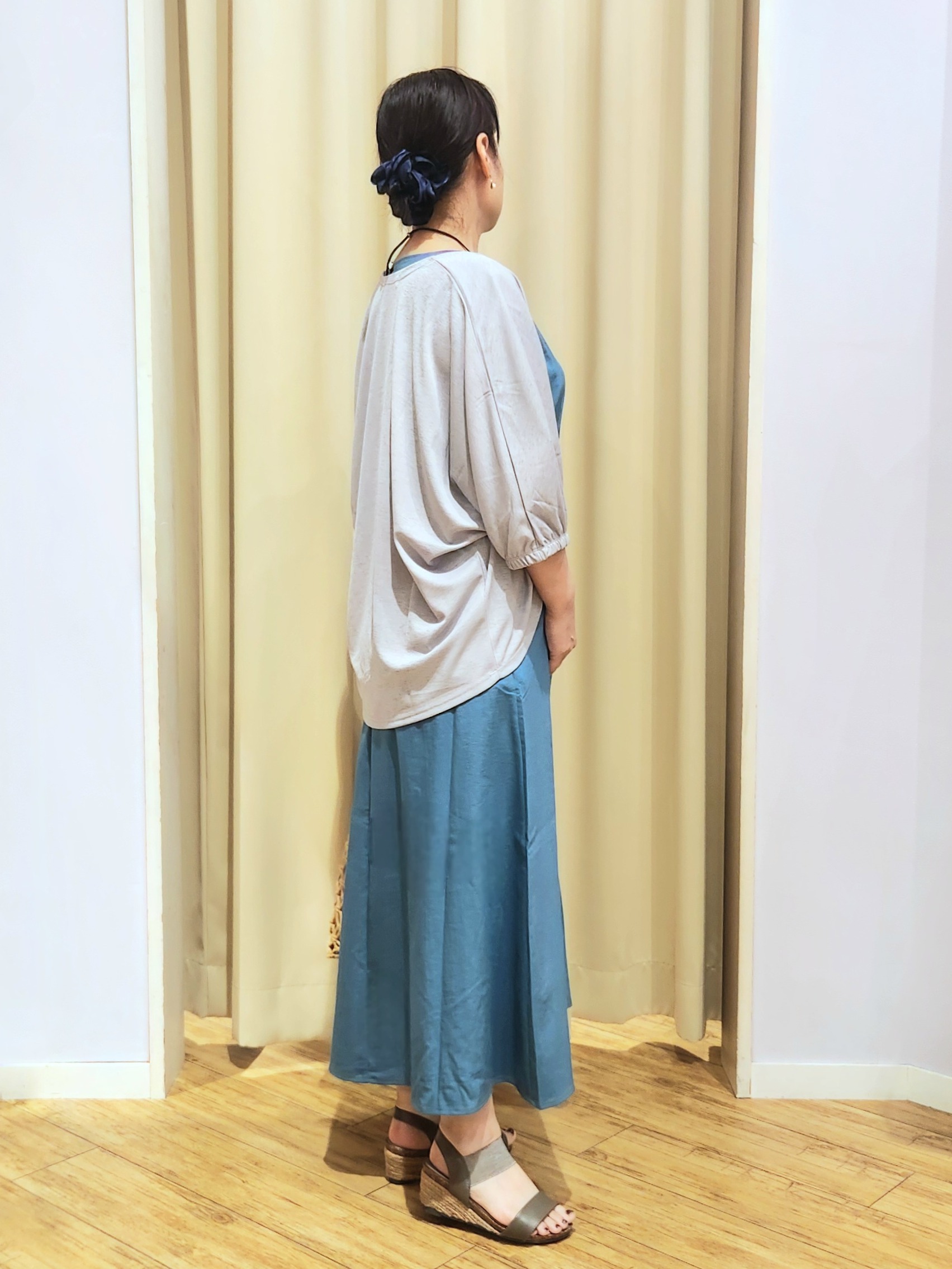 くまさんの「SHOO･LA･RUE｜【S-LL/洗濯機可/セットアップ可】軽凛(かろりん) 切替ワンピース」を使ったコーディネート