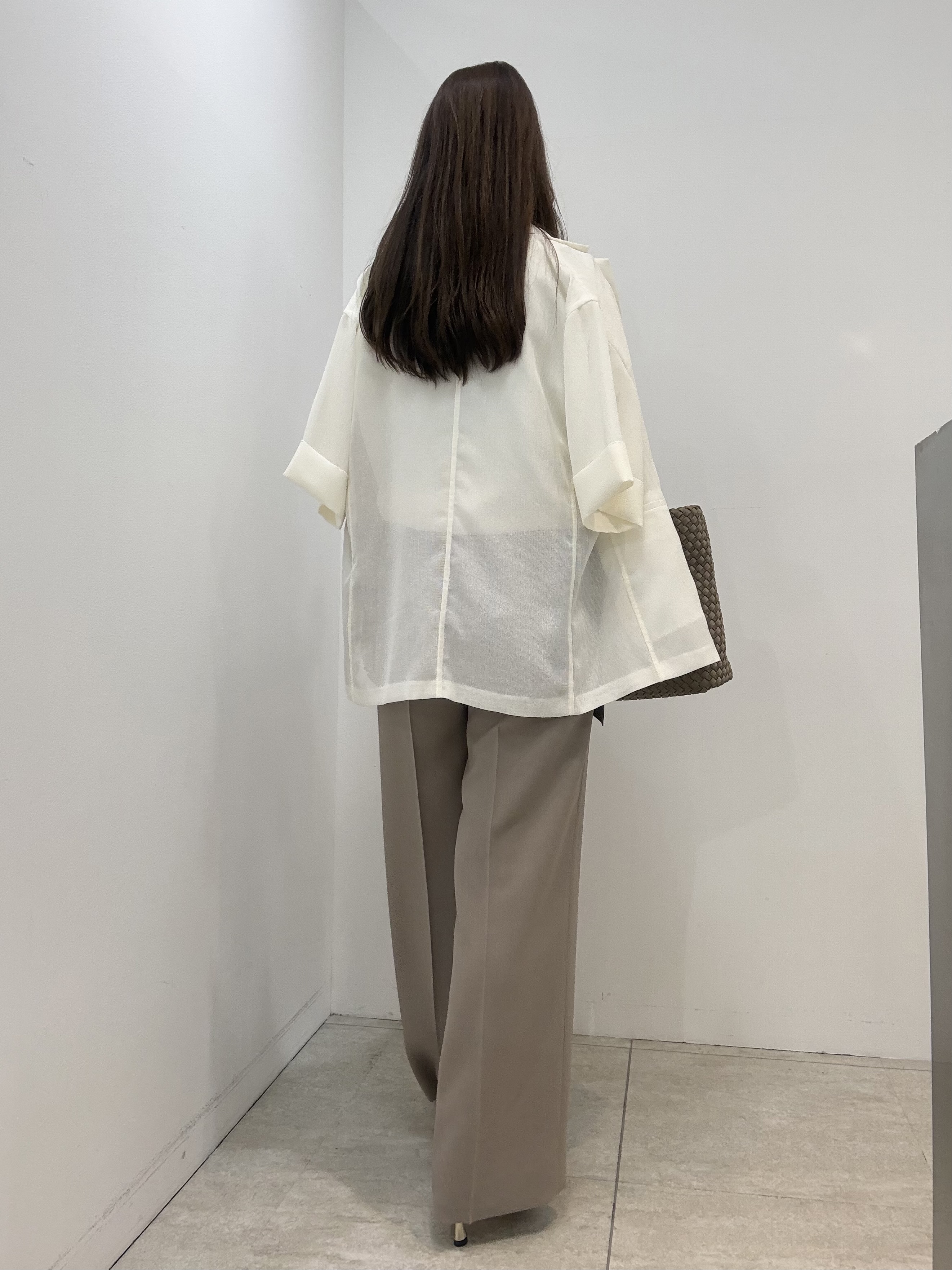 かなえさんの「UNTITLED｜【肌に張りつきにくい/前後2WAY】ドライタッチコットンプルオーバー」を使ったコーディネート