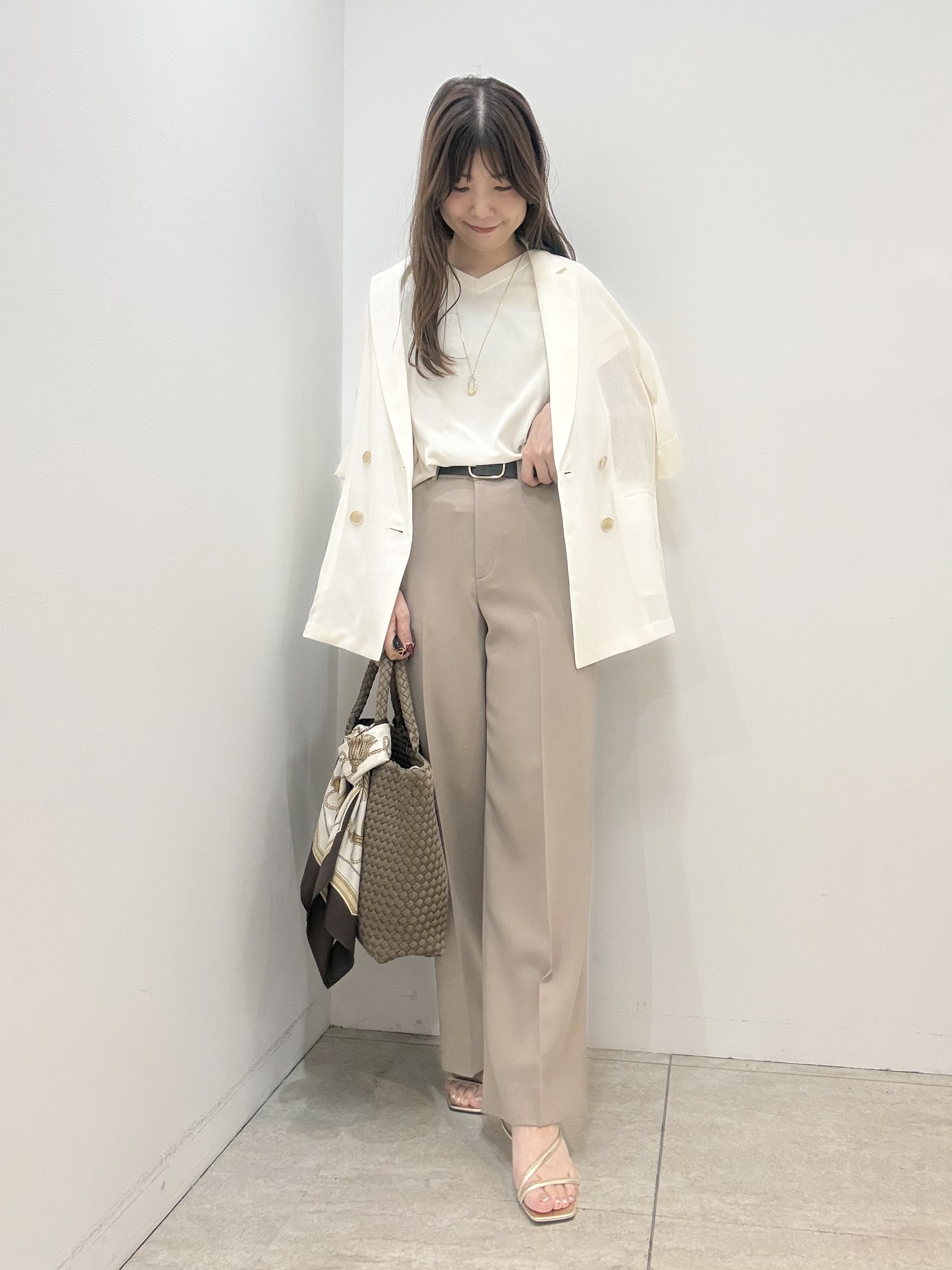 かなえさんの「UNTITLED｜【肌に張りつきにくい/前後2WAY】ドライタッチコットンプルオーバー」を使ったコーディネート