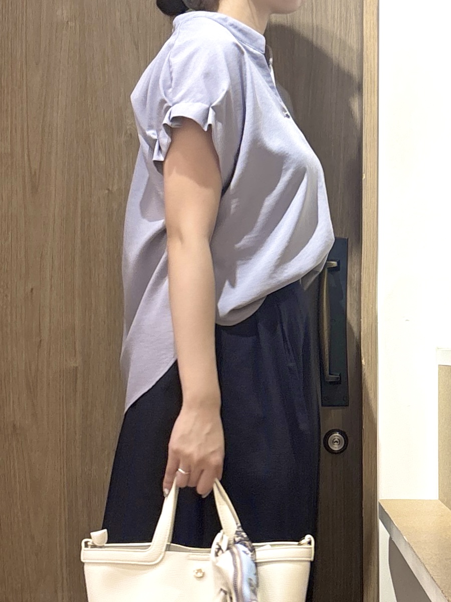 このかさんの「index｜【接触冷感／吸水速乾】タックスキッパーブラウス《防シワ／イージーアイロン／洗濯機OK／9col》」を使ったコーディネート