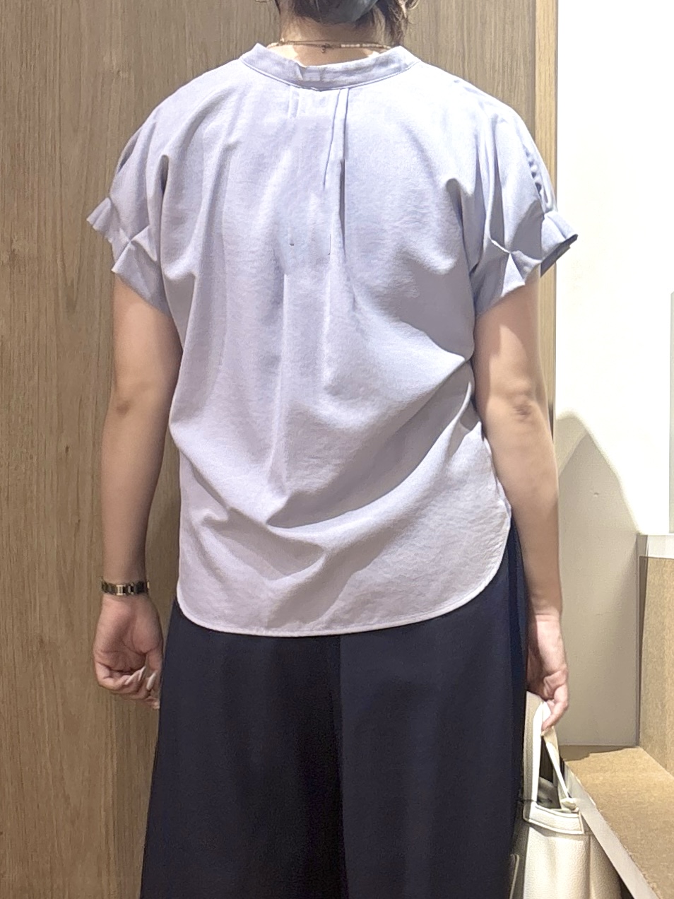 このかさんの「index｜【接触冷感／吸水速乾】タックスキッパーブラウス《防シワ／イージーアイロン／洗濯機OK／9col》」を使ったコーディネート