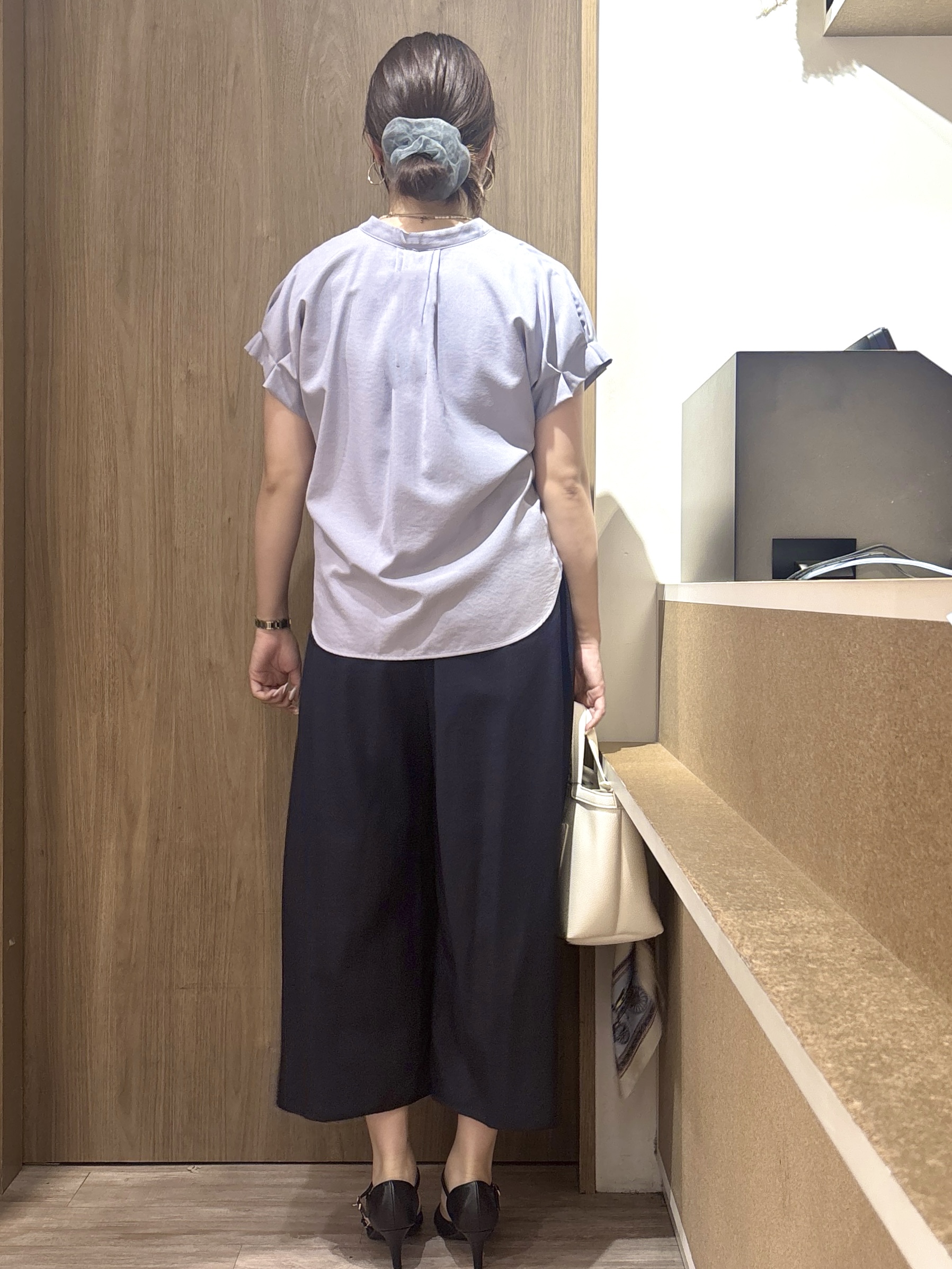 このかさんの「index｜【接触冷感／吸水速乾】タックスキッパーブラウス《防シワ／イージーアイロン／洗濯機OK／9col》」を使ったコーディネート