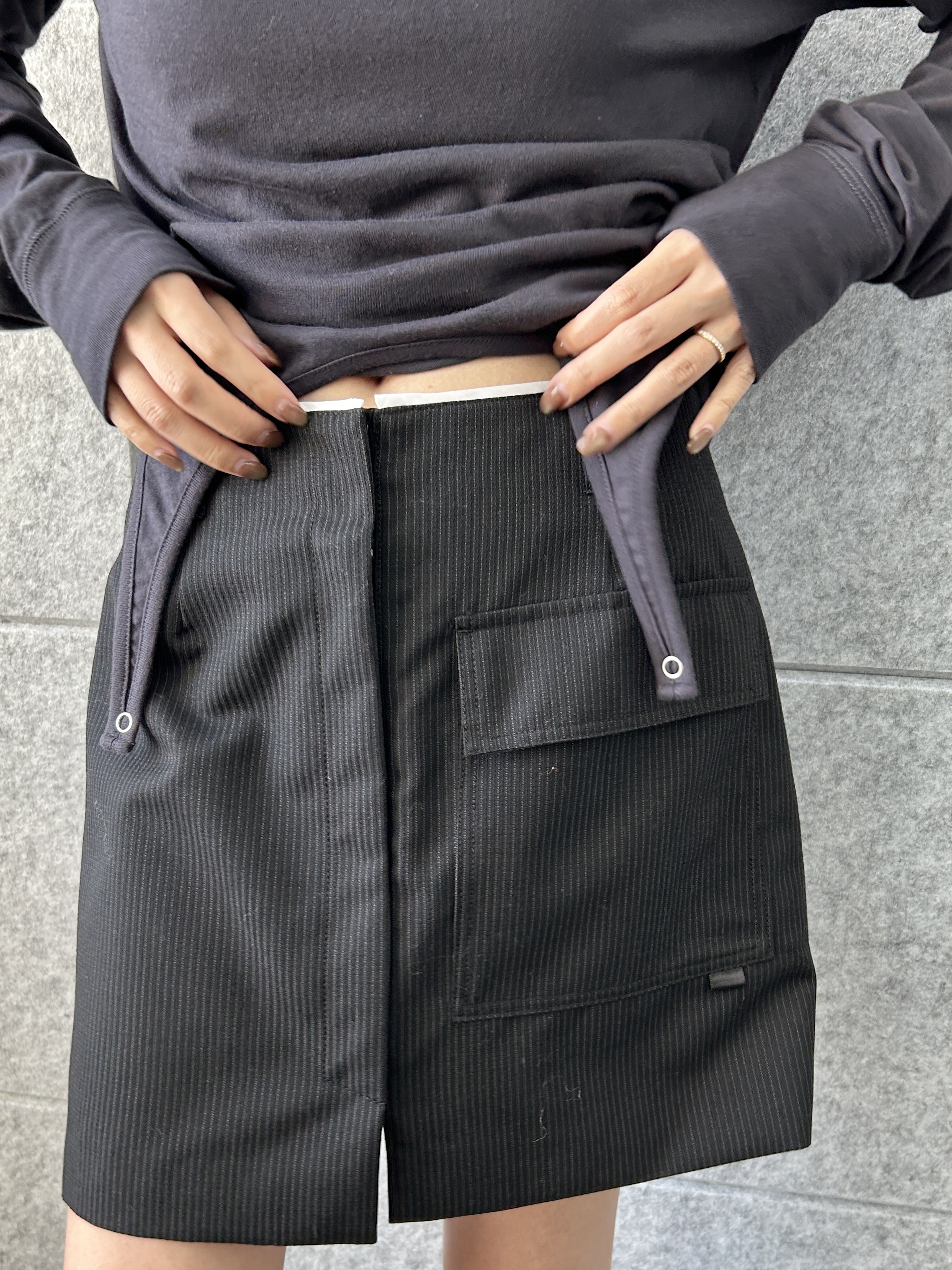 harunaさんの「CODE A｜stripe mini skirt」を使ったコーディネート