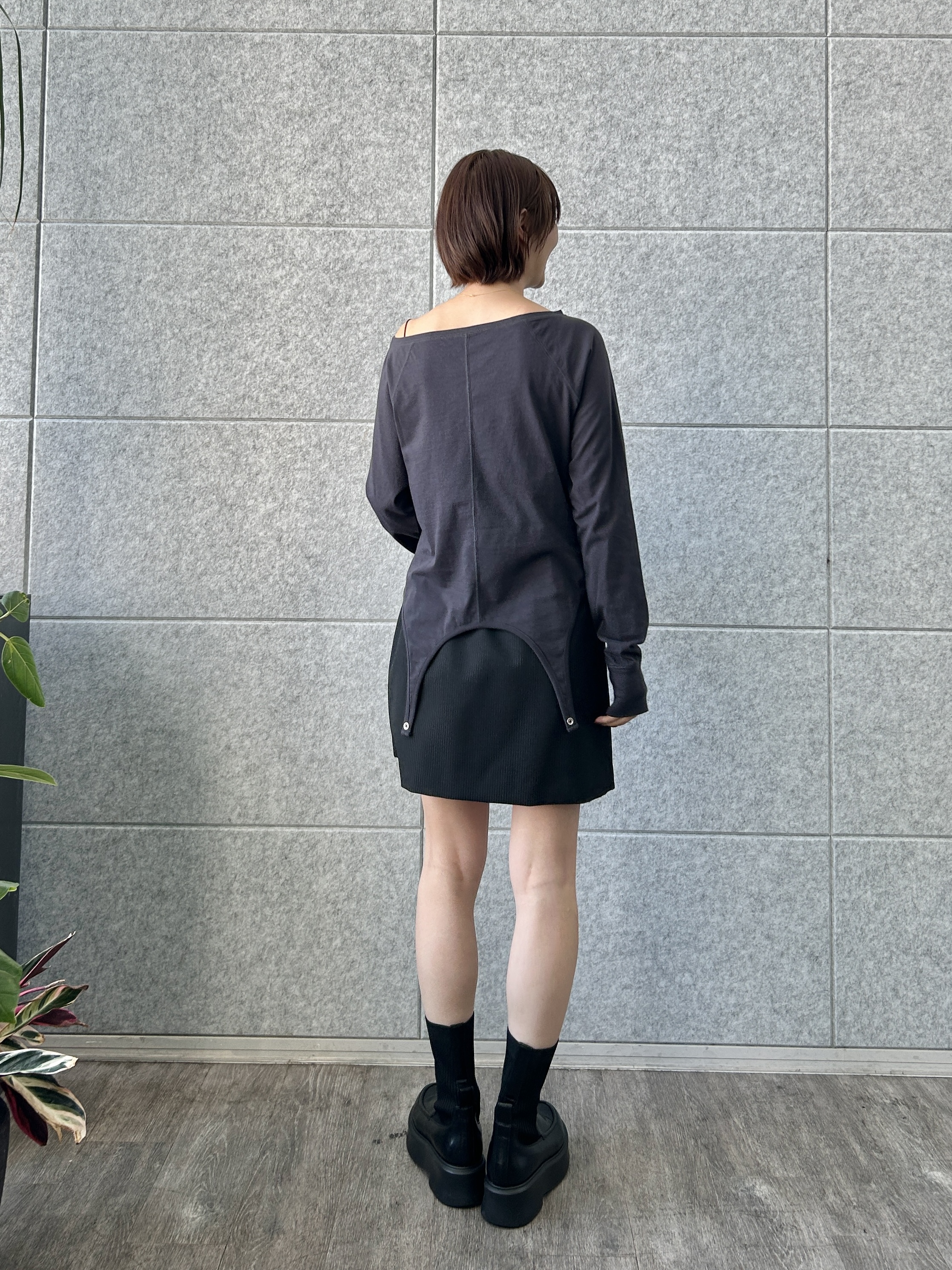 harunaさんの「CODE A｜stripe mini skirt」を使ったコーディネート