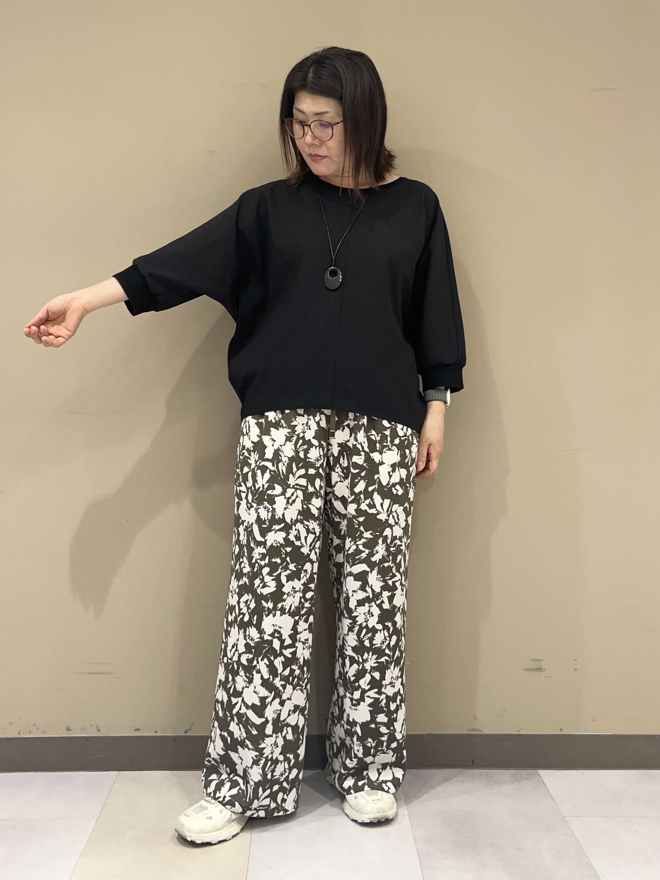 fukuさんの「UNTITLED｜【吸水速乾/UVカット】ドルマンスリーブブラウス」を使ったコーディネート