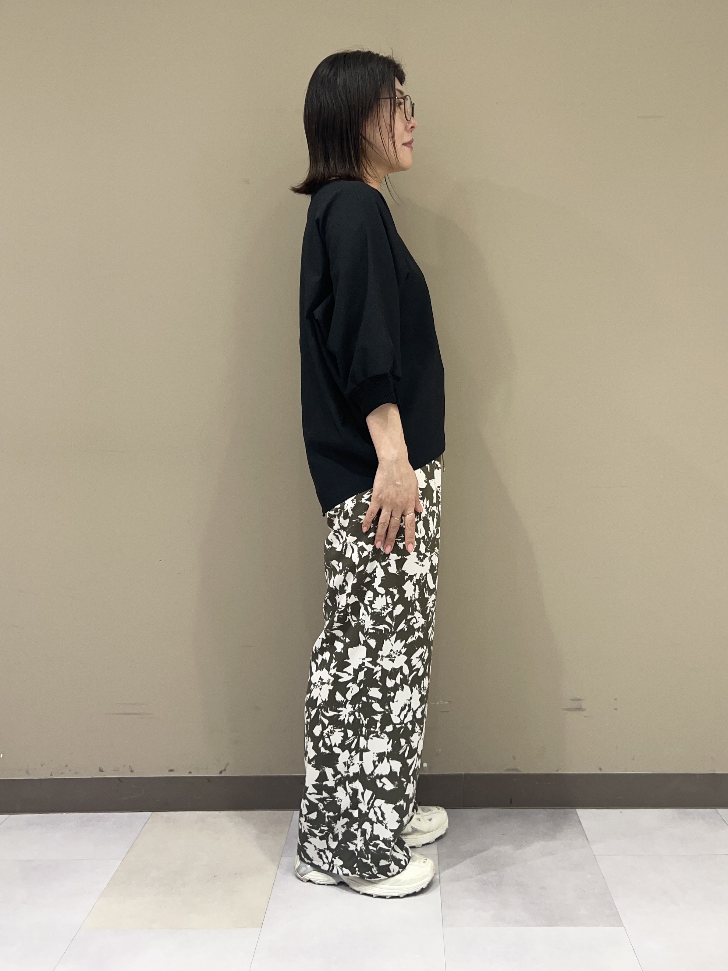 fukuさんの「UNTITLED｜【吸水速乾/UVカット】ドルマンスリーブブラウス」を使ったコーディネート