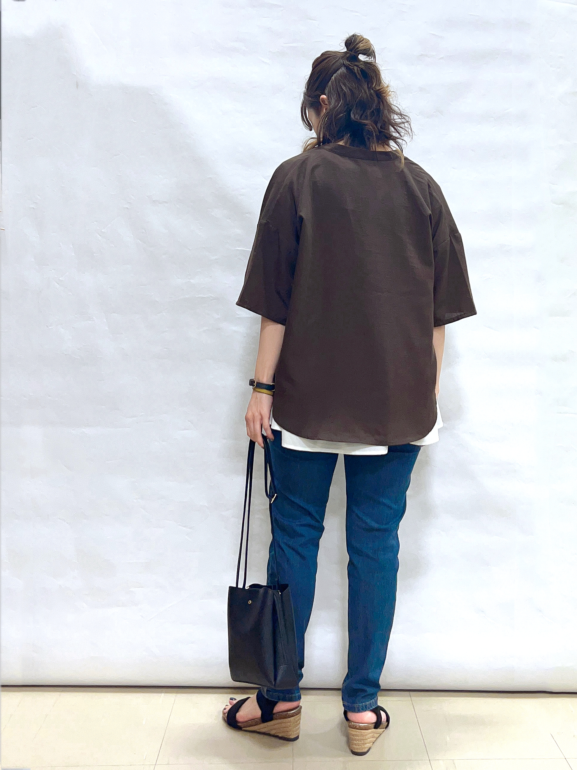 まっつんさんの「SHOO･LA･RUE｜【洗濯機可/S-LL】大人の抜け感 ゆるっと5分袖シャツ」を使ったコーディネート