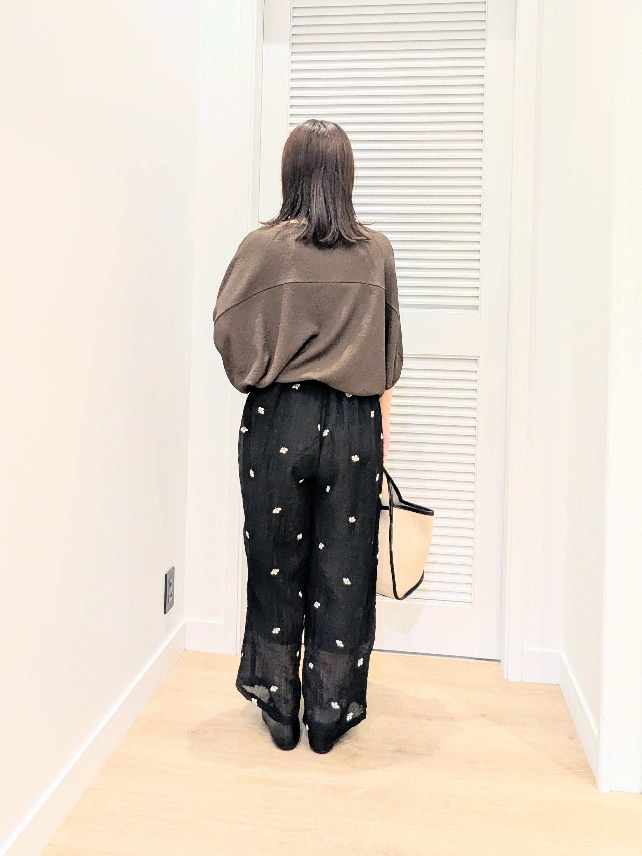 enさんの「Dessin｜シュリンクジャージ カットソー」を使ったコーディネート