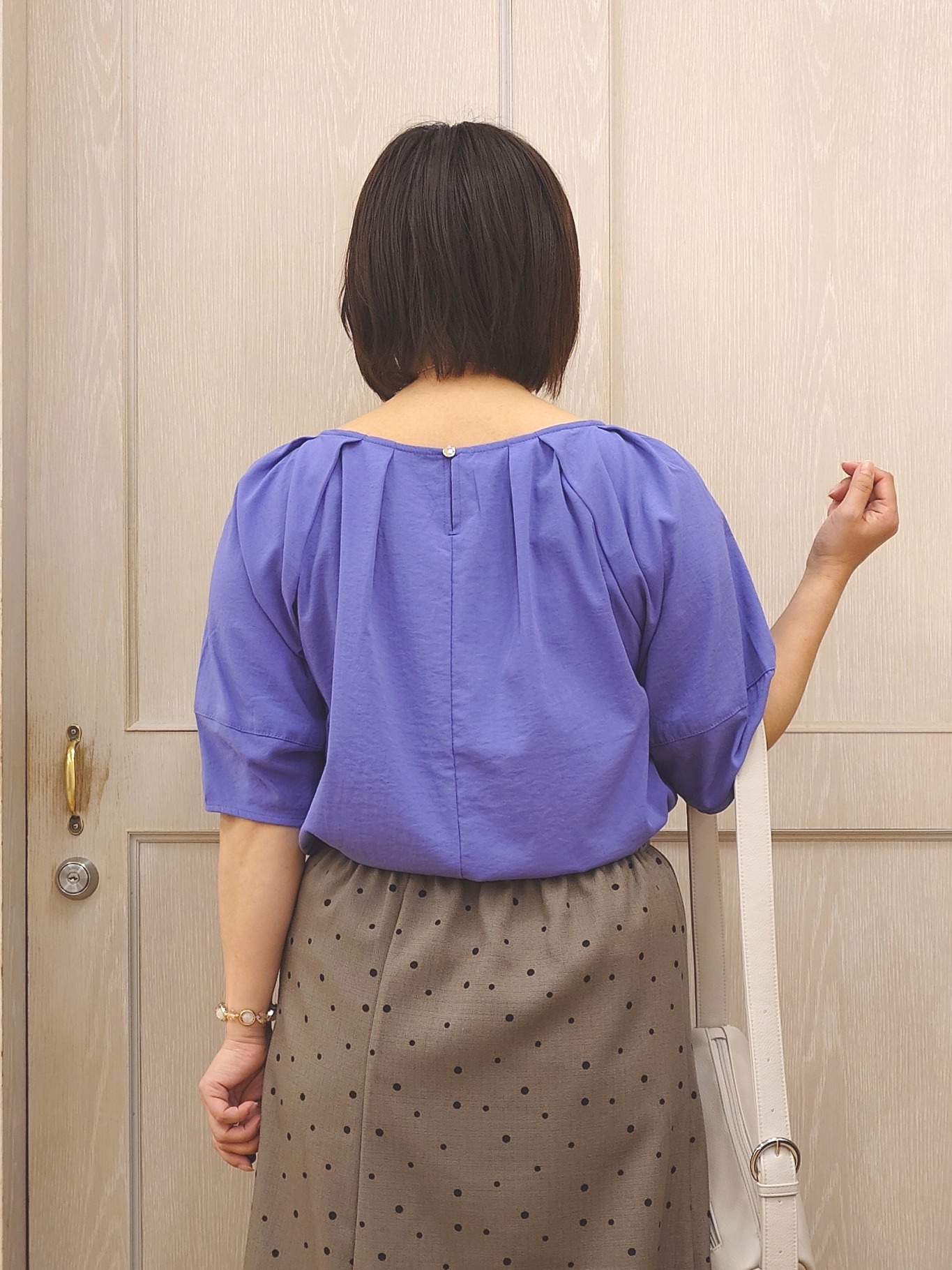 とろろさんの「SHOO･LA･RUE｜【S-LL/洗濯機可/セットアップ可】軽凛(かろりん) タックブラウス」を使ったコーディネート