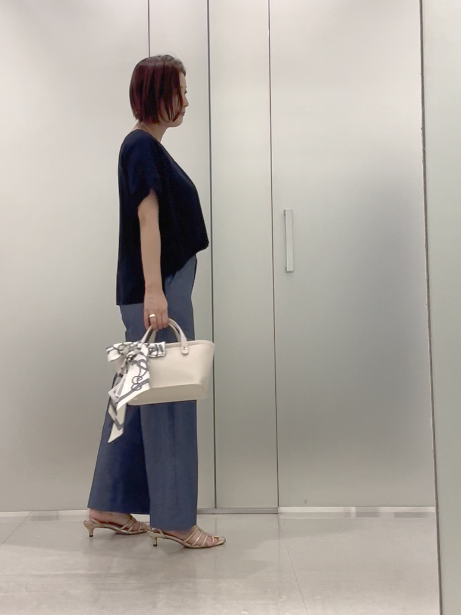 まどかさんの「UNTITLED｜【セットアップ可/UVカット/前後2WAY】リラクシーフレンチスリーブブラウス」を使ったコーディネート