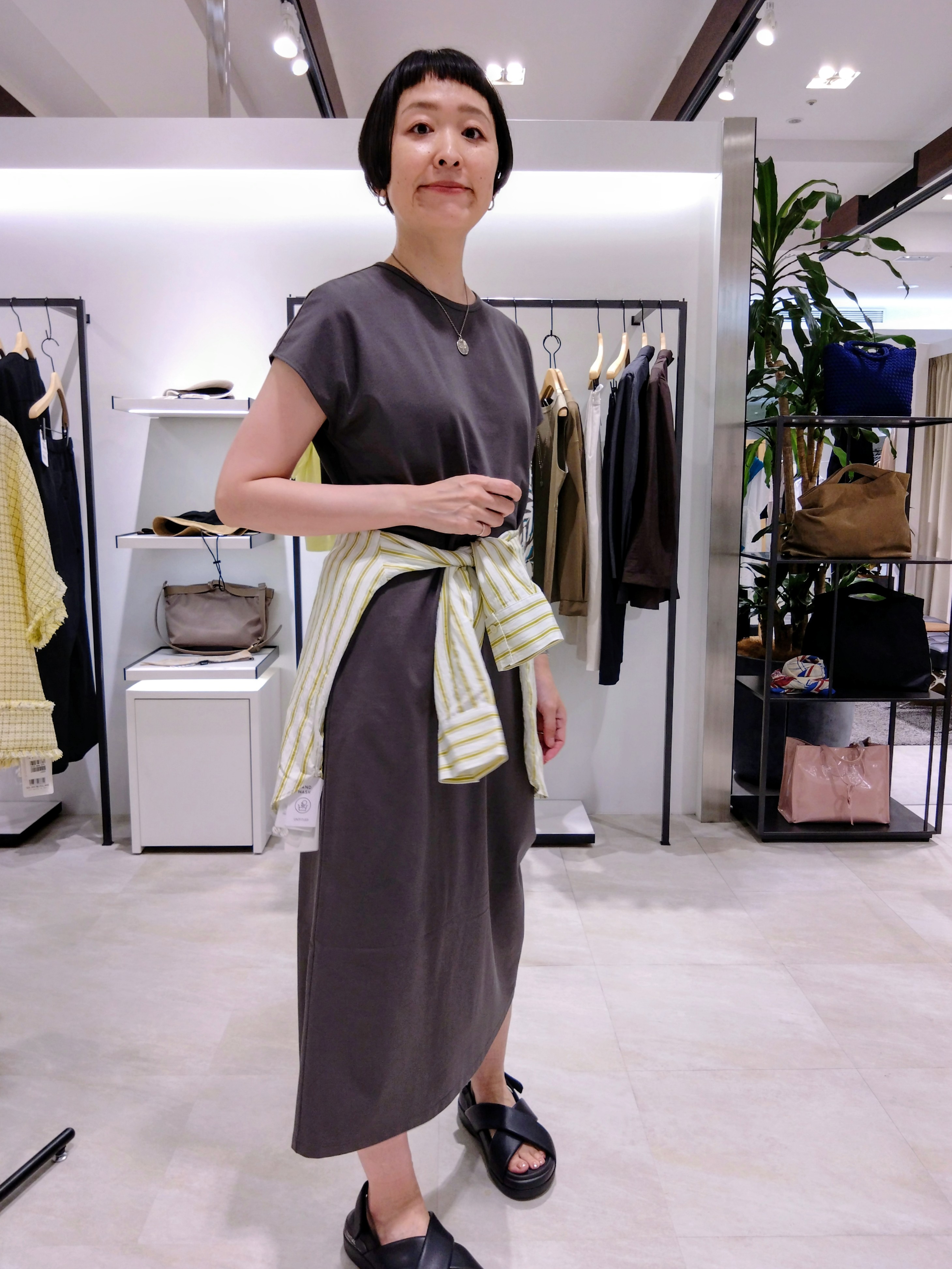 まちこさんの「UNTITLED｜【接触冷感/UVカット/遮熱/抗菌防臭】ライトプレーティングワンピース」を使ったコーディネート