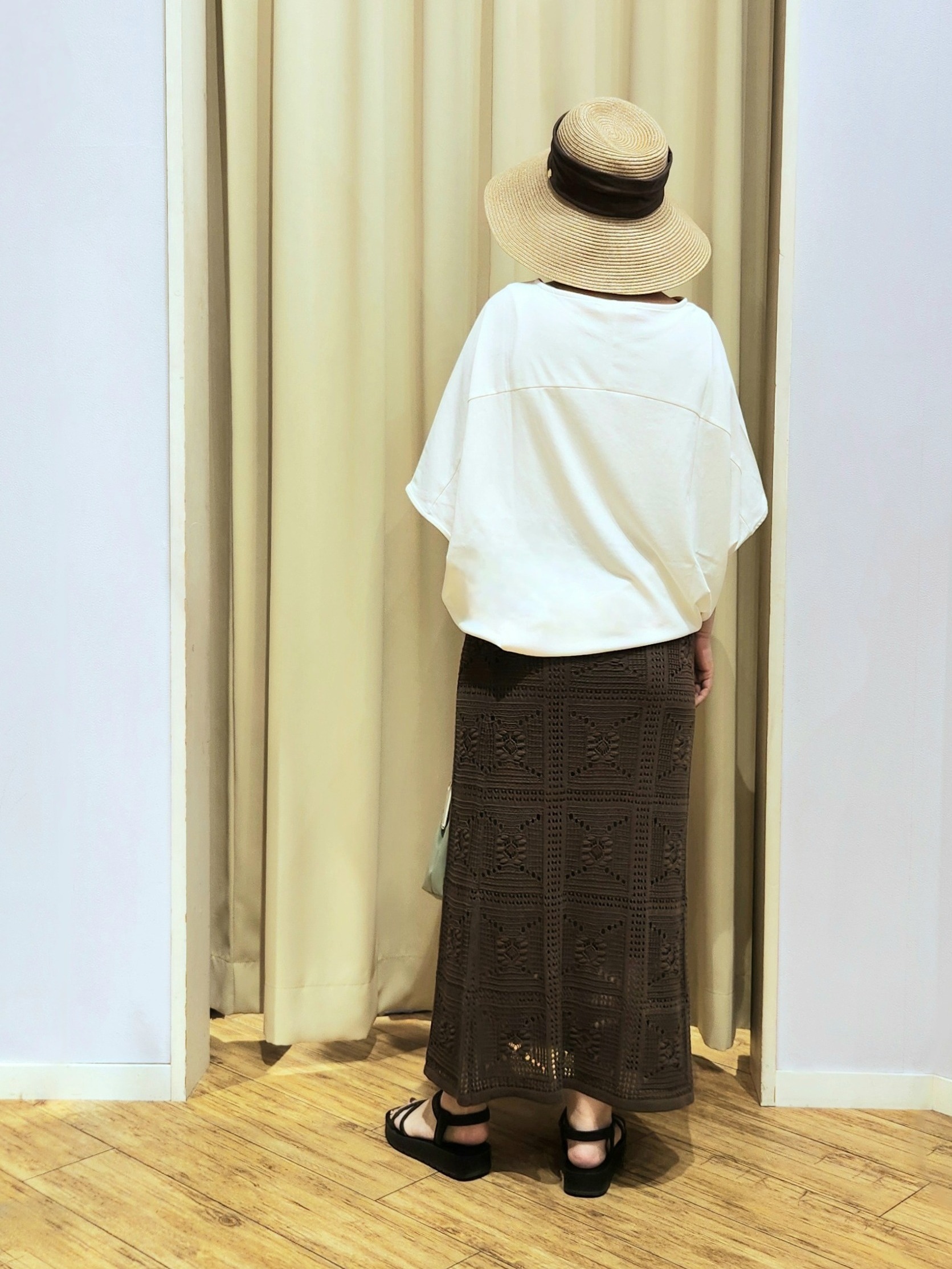 くまさんの「SHOO･LA･RUE｜【洗濯機可/体型カバー】インせず着られる 上品見えのドルマントップス」を使ったコーディネート