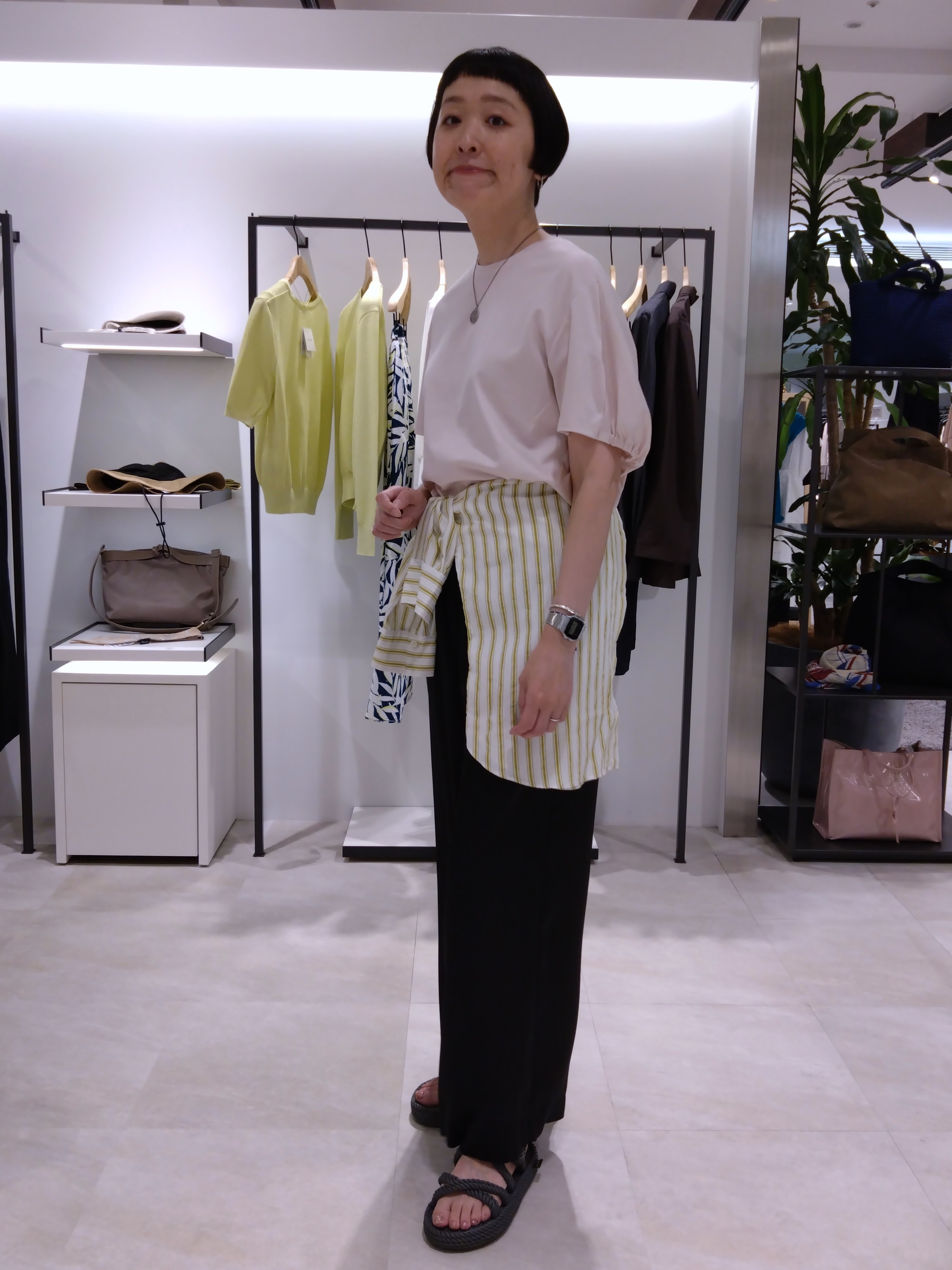 まちこさんの「UNTITLED｜【汗染み防止/接触冷感】ドルマンプルオーバー」を使ったコーディネート