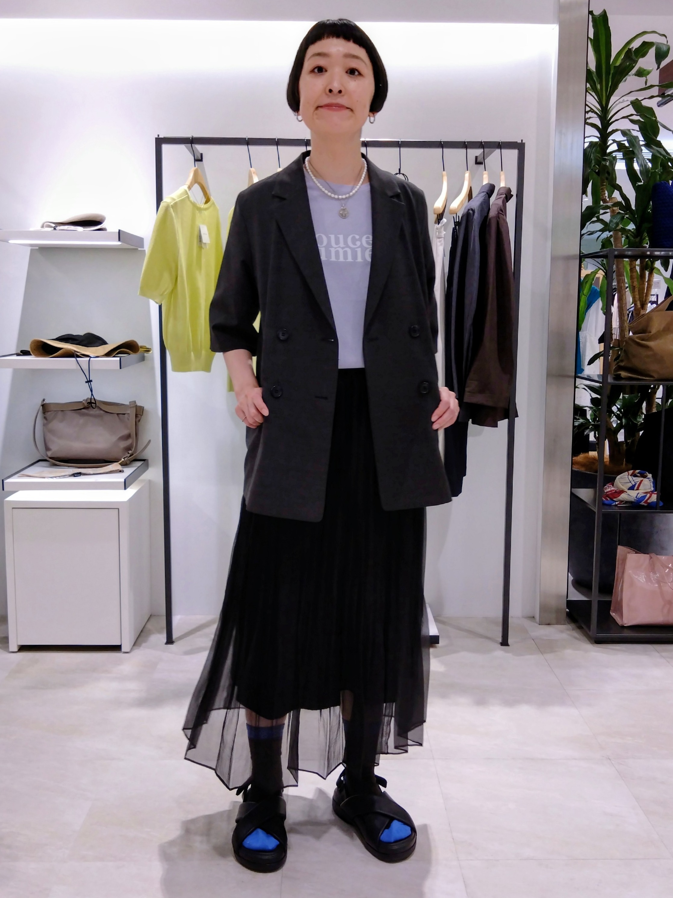 まちこさんの「UNTITLED｜【シワになりにくい/セットアップ可/接触冷感】ハーフスリーブジャケット」を使ったコーディネート