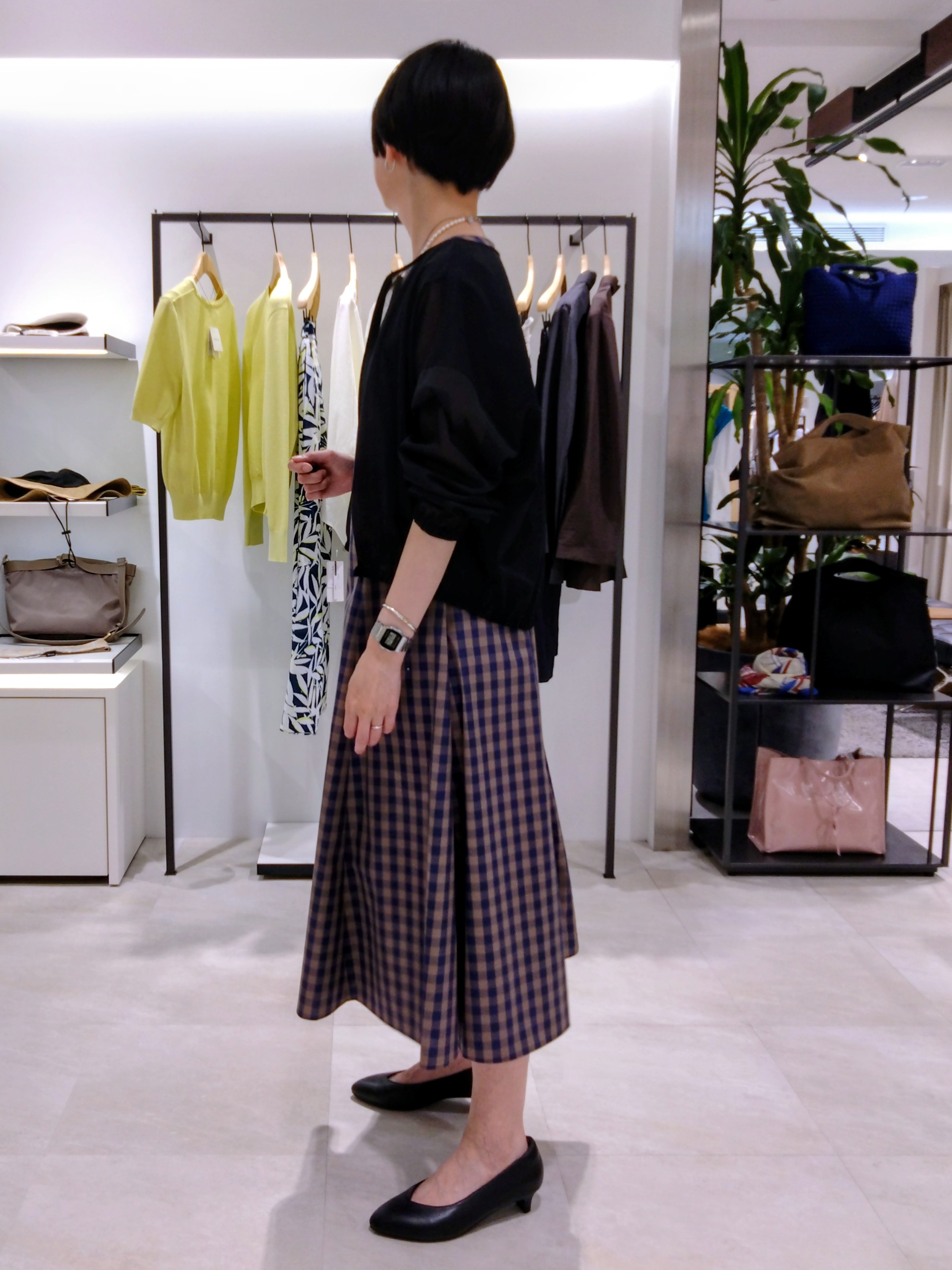まちこさんの「UNTITLED｜【秋羽織り/ジップ】トリコットシアーブラウス」を使ったコーディネート
