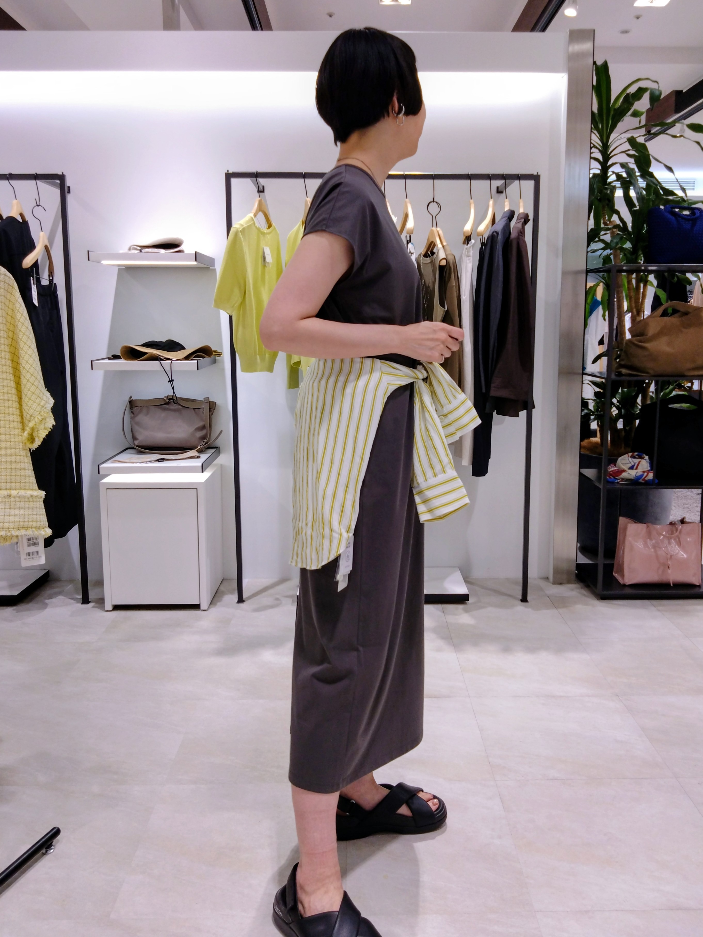 まちこさんの「UNTITLED｜【接触冷感/UVカット/遮熱/抗菌防臭】ライトプレーティングワンピース」を使ったコーディネート
