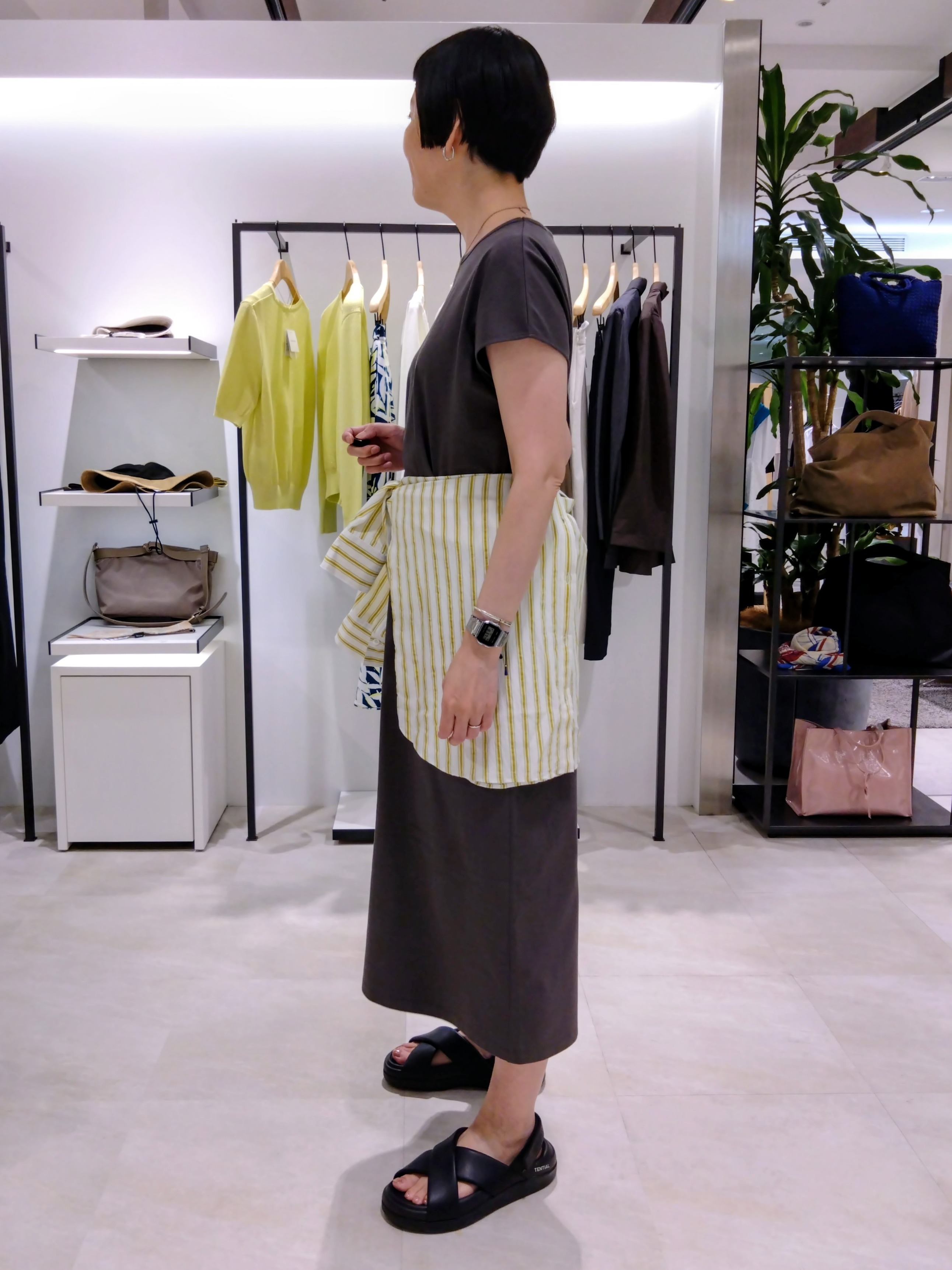 まちこさんの「UNTITLED｜【接触冷感/UVカット/遮熱/抗菌防臭】ライトプレーティングワンピース」を使ったコーディネート