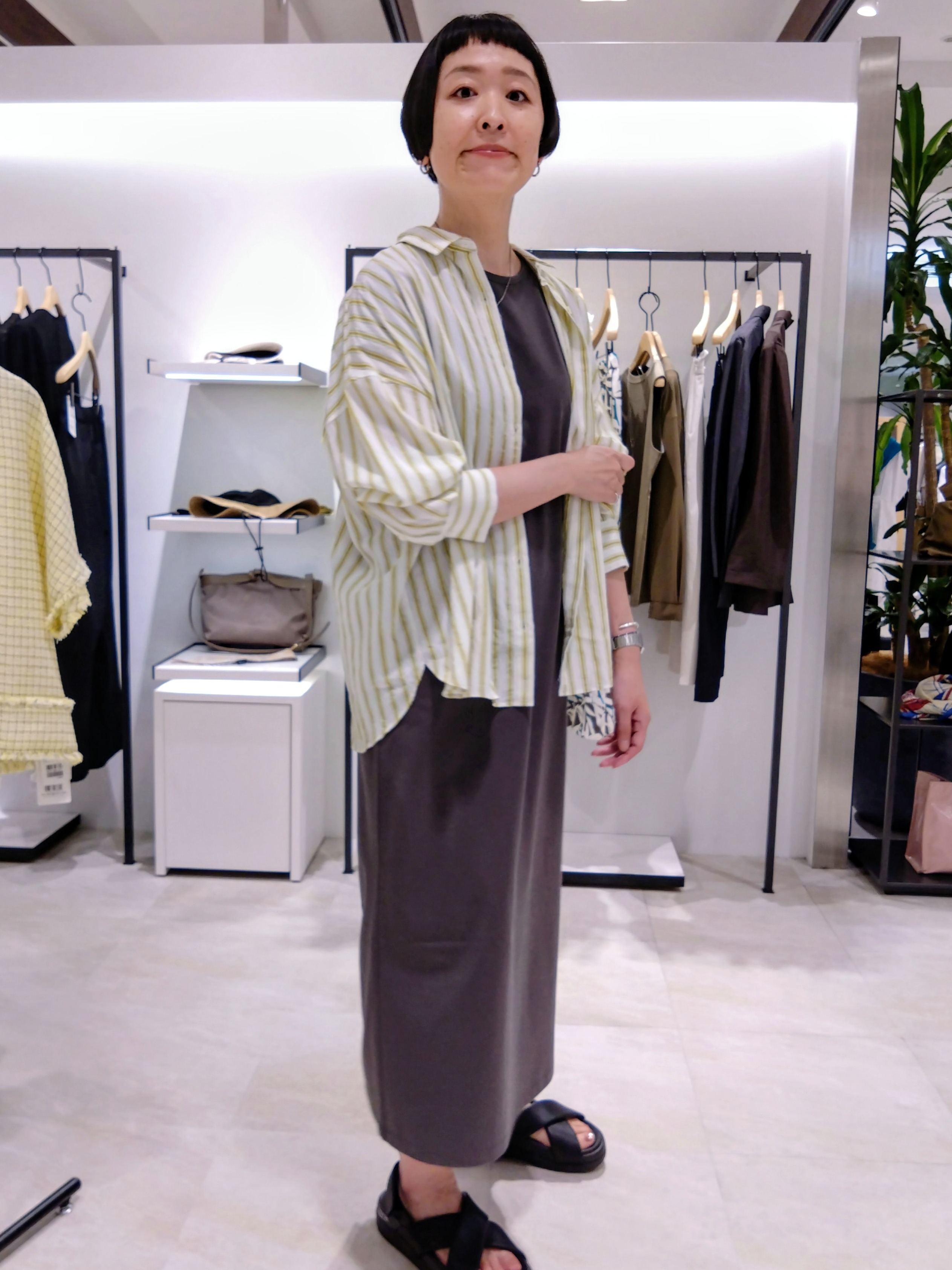 まちこさんの「UNTITLED｜【秋映え/羽織り】ストライプシャツ」を使ったコーディネート