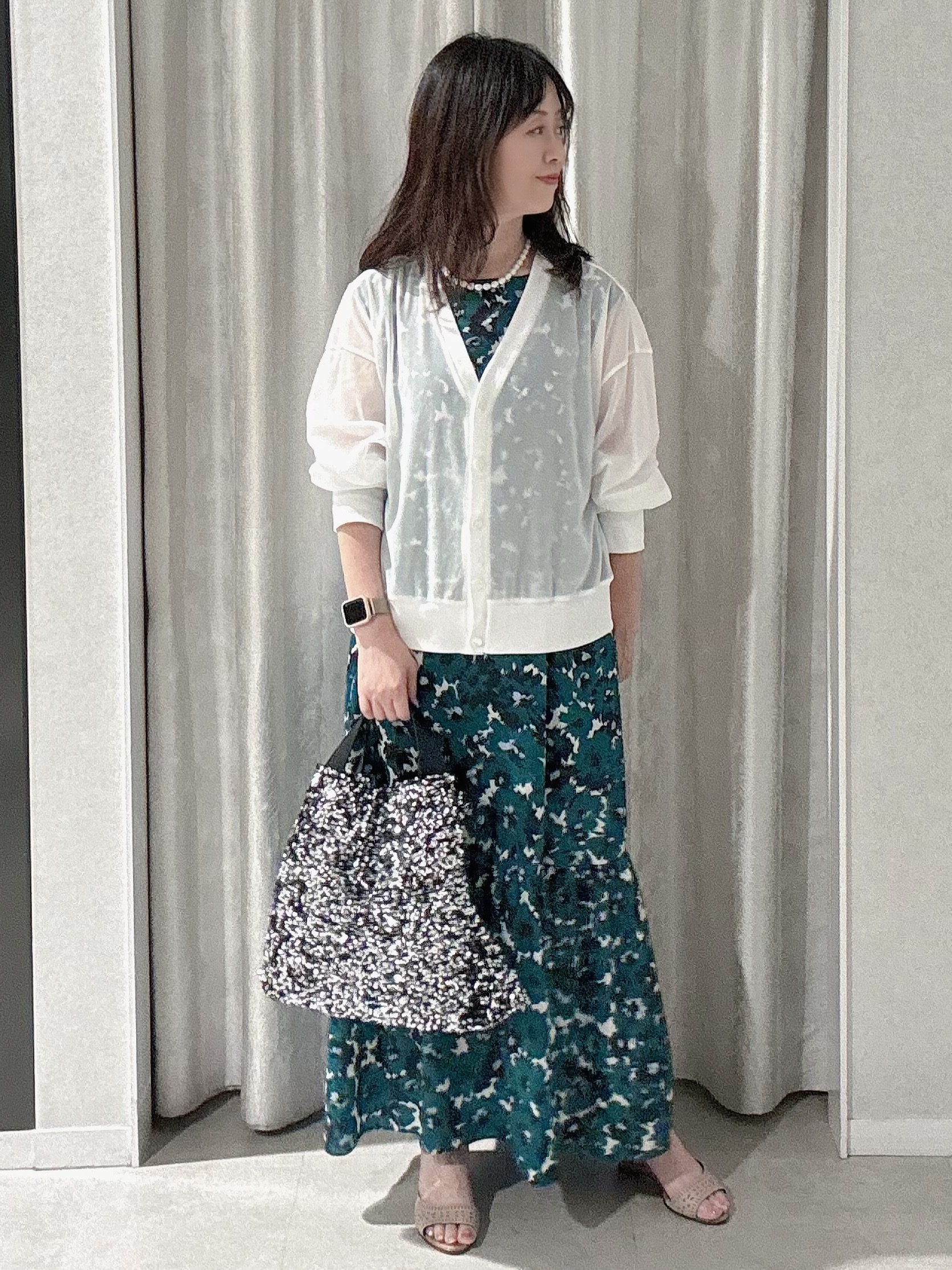 makiさんの「UNTITLED｜【7色展開/ゆったり/ショート丈】シアートリコットカーディガン」を使ったコーディネート