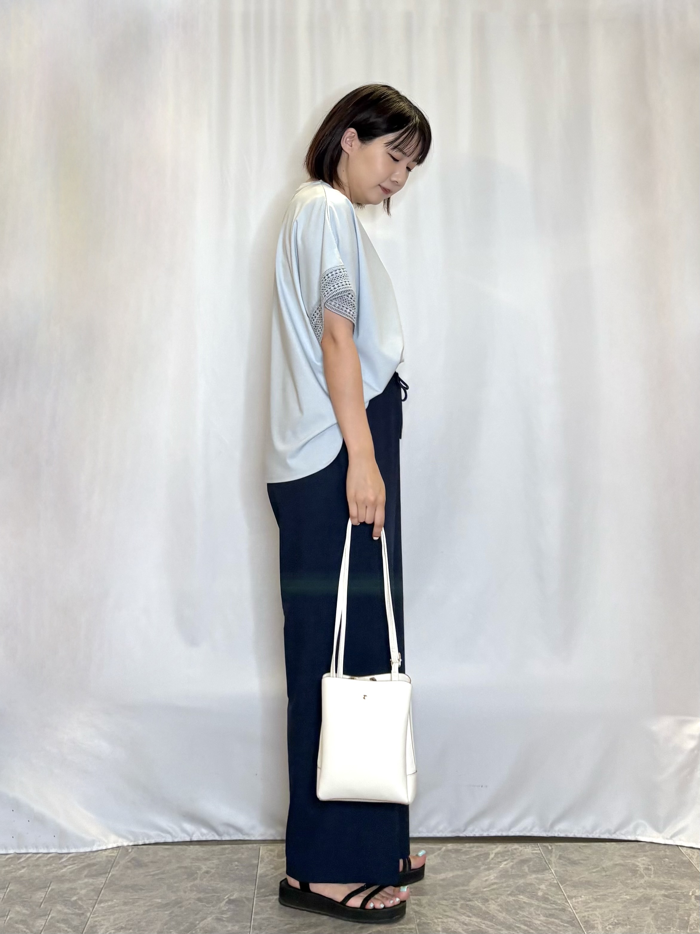 ネリさんの「SHOO･LA･RUE｜【UV/洗濯機可/体型カバー】ヒップ周りが隠せる お袖レースTシャツ」を使ったコーディネート