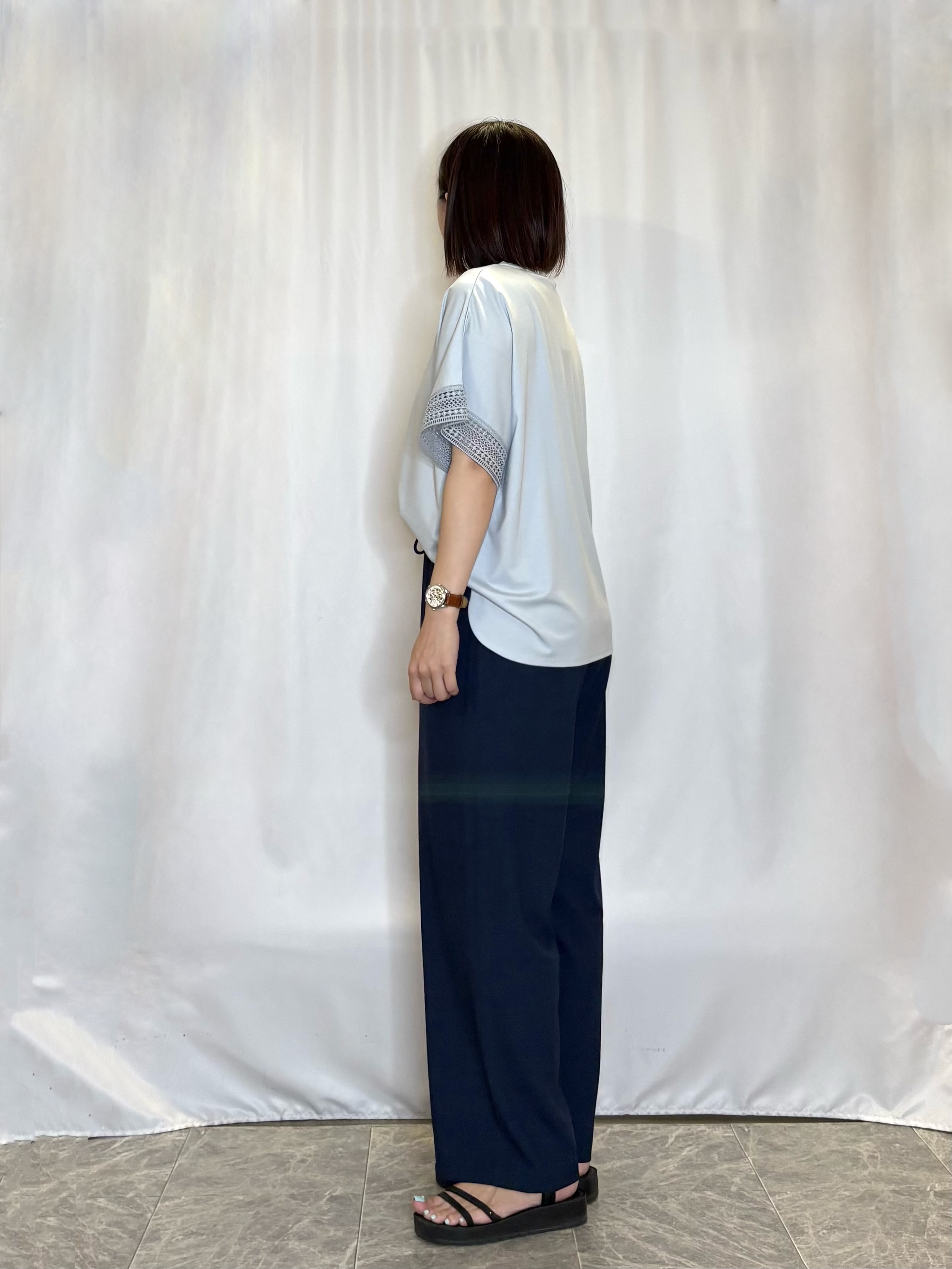 ネリさんの「SHOO･LA･RUE｜【UV/洗濯機可/体型カバー】ヒップ周りが隠せる お袖レースTシャツ」を使ったコーディネート