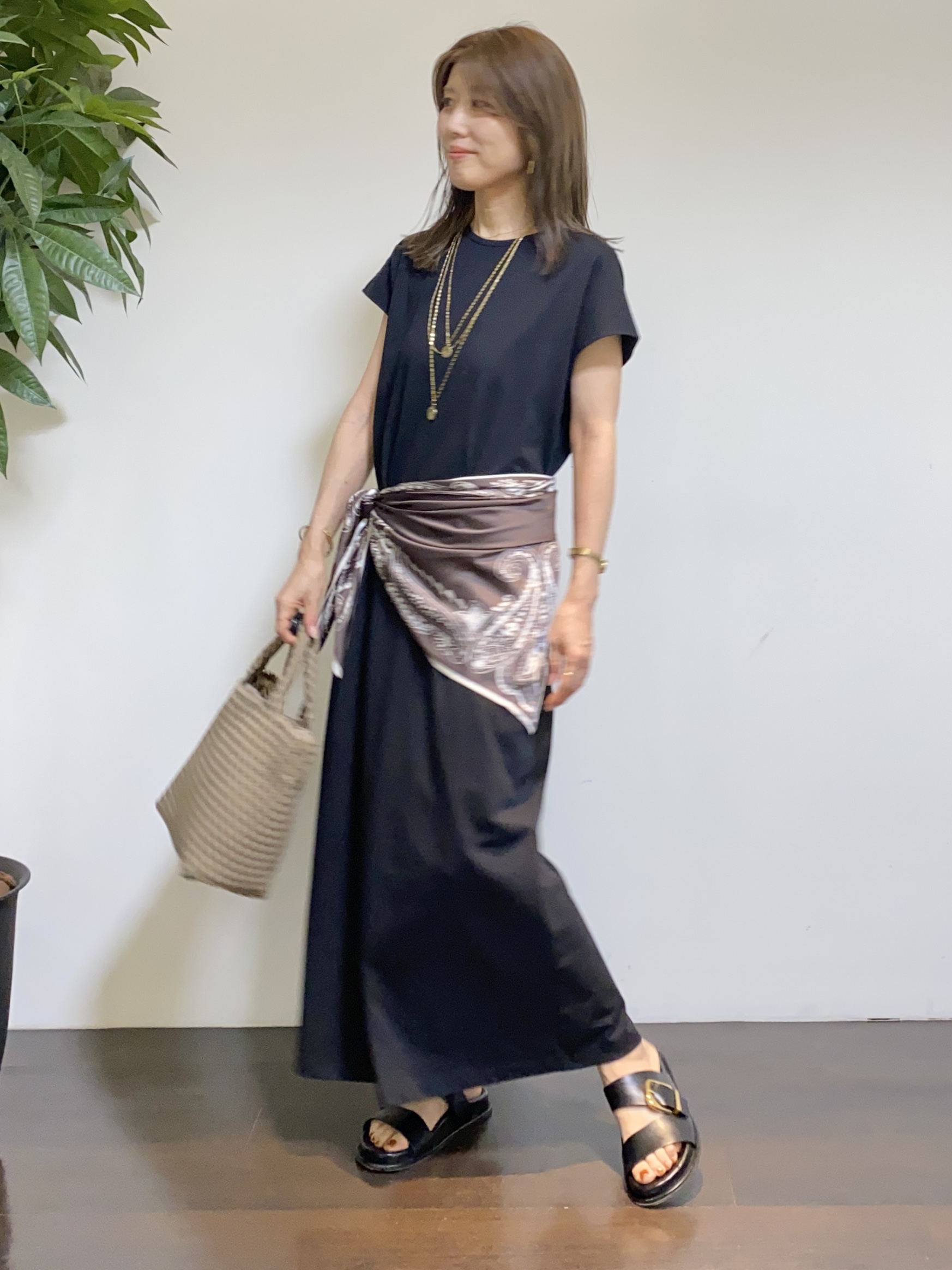 tomoさんの「UNTITLED｜【秋羽織り/ジップ】トリコットシアーブラウス」を使ったコーディネート