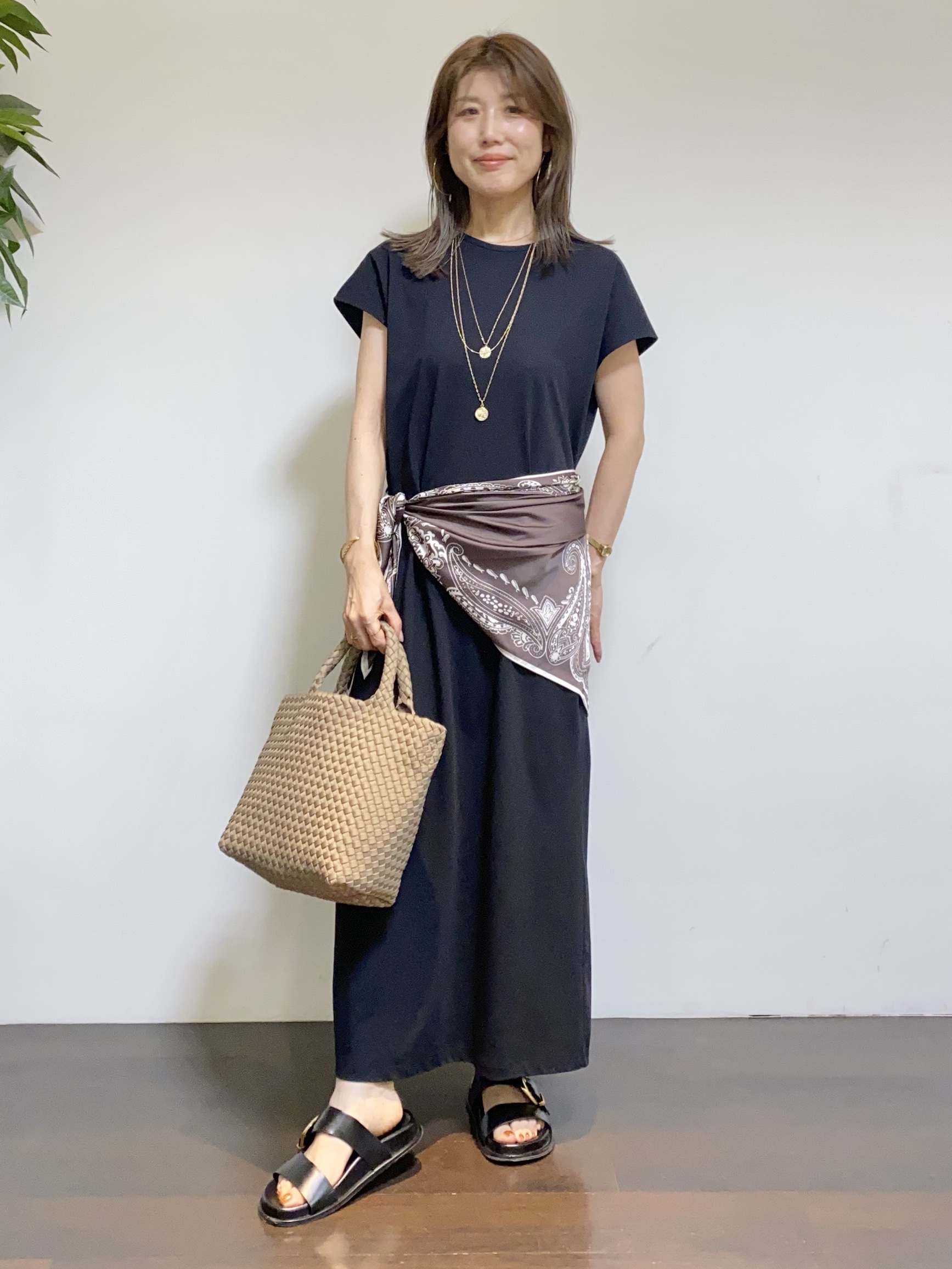 tomoさんの「UNTITLED｜【秋羽織り/ジップ】トリコットシアーブラウス」を使ったコーディネート