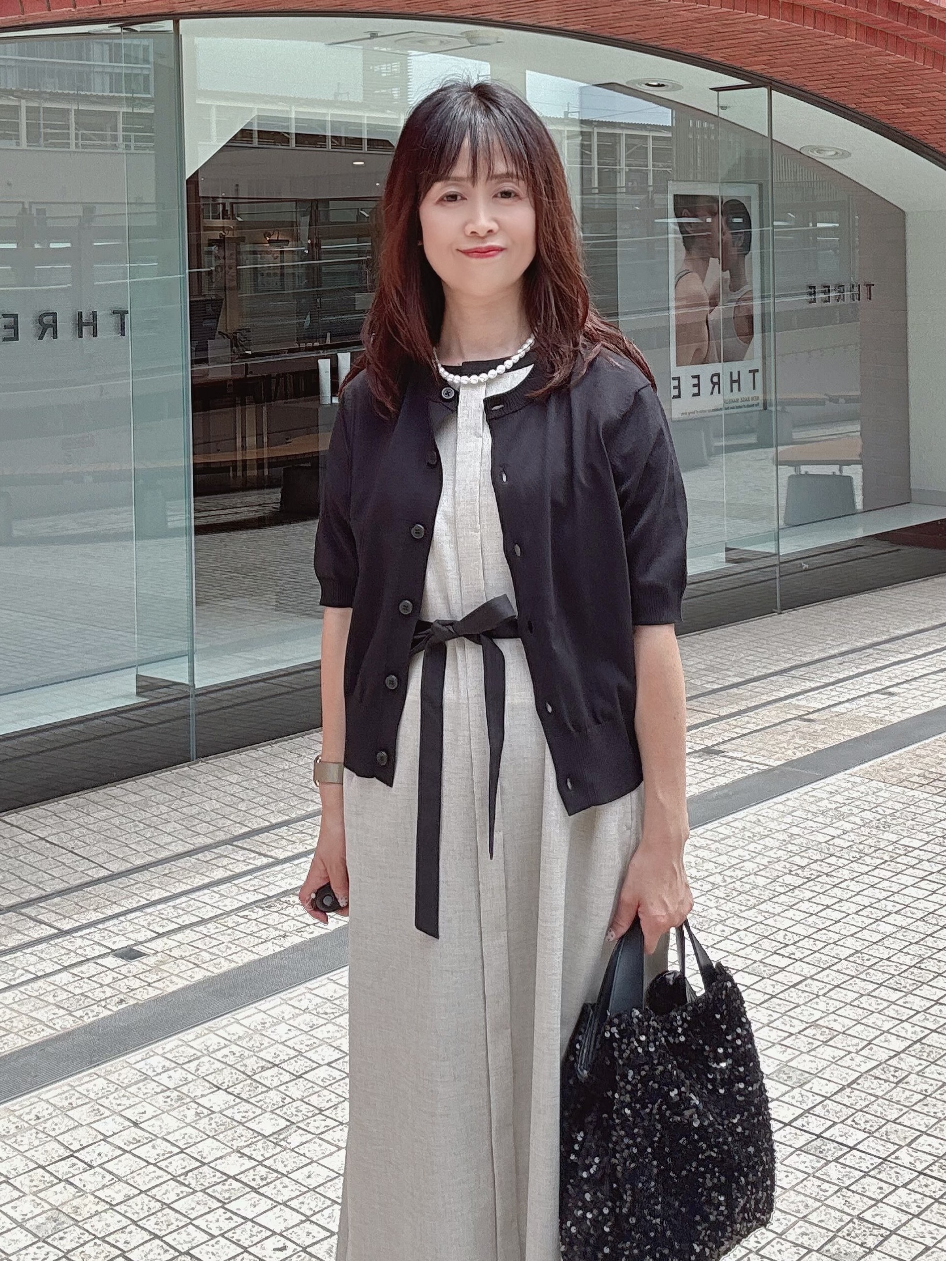 makiさんの「UNTITLED｜【すっきり秋羽織り/前開きボタン】ドライタッチ5分袖カーディガン」を使ったコーディネート