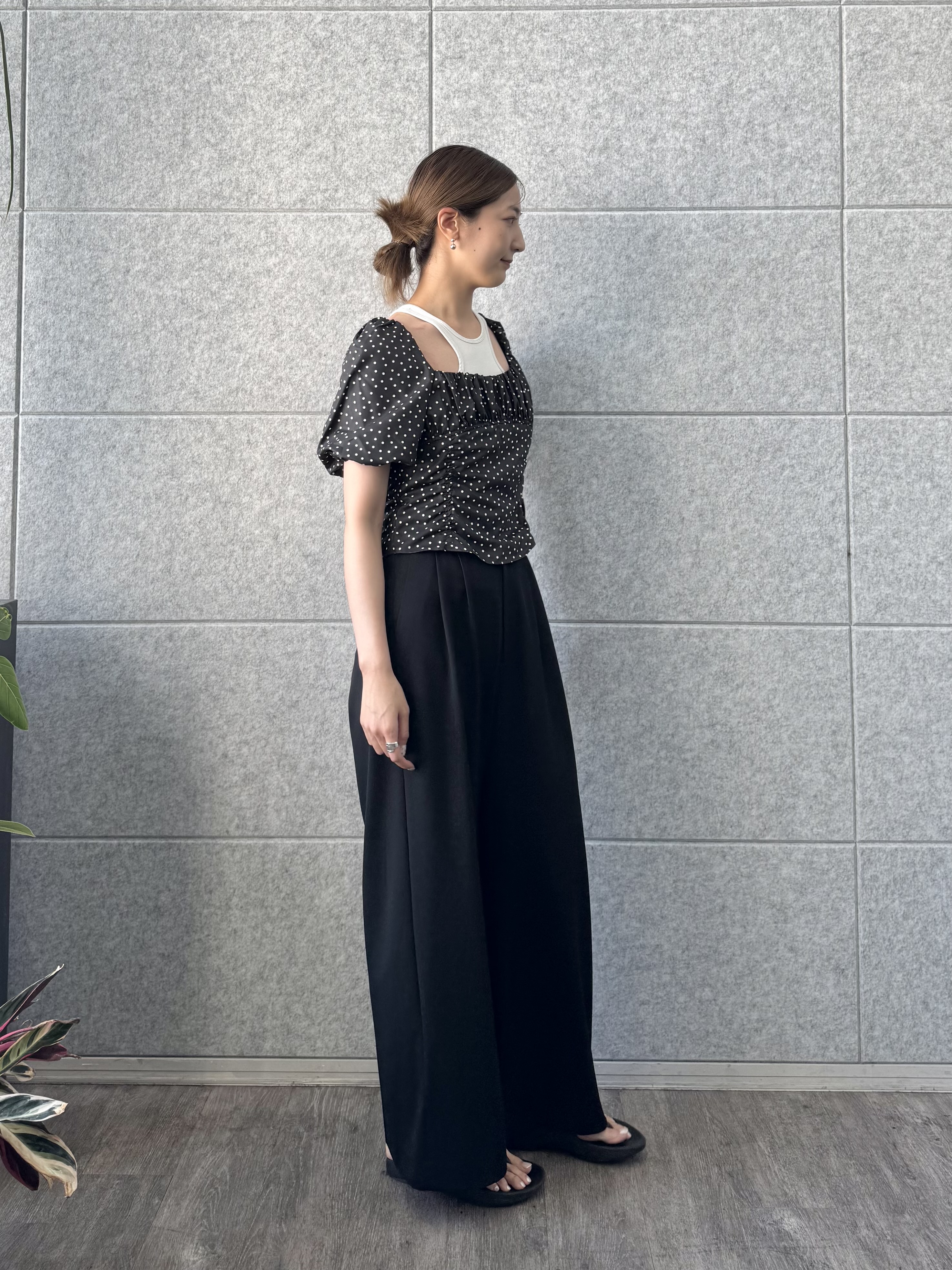 uchi__yamaさんの「CODE A｜bound edge pants」を使ったコーディネート